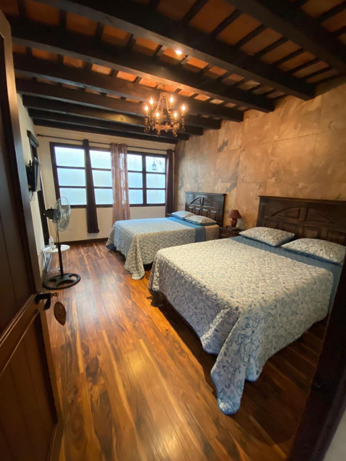 Twin Room with Bathroom photo 3