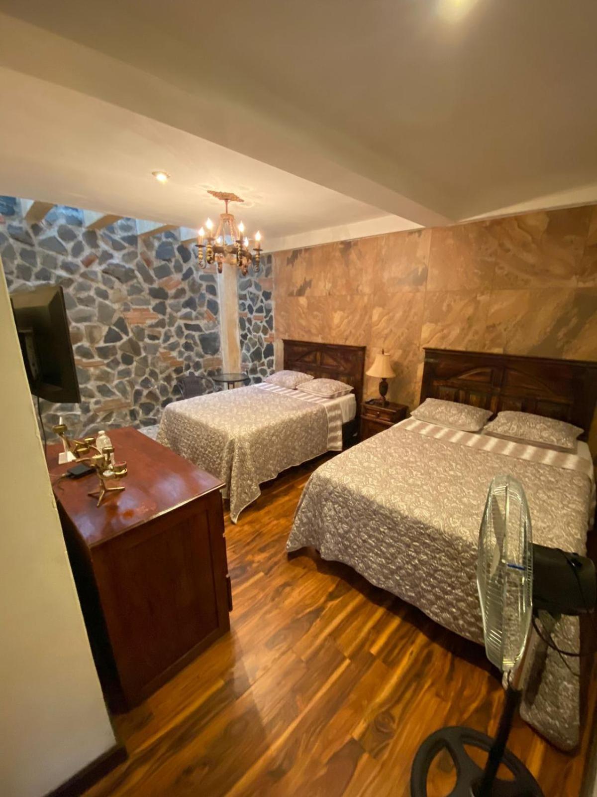 Twin Room with Bathroom photo 1