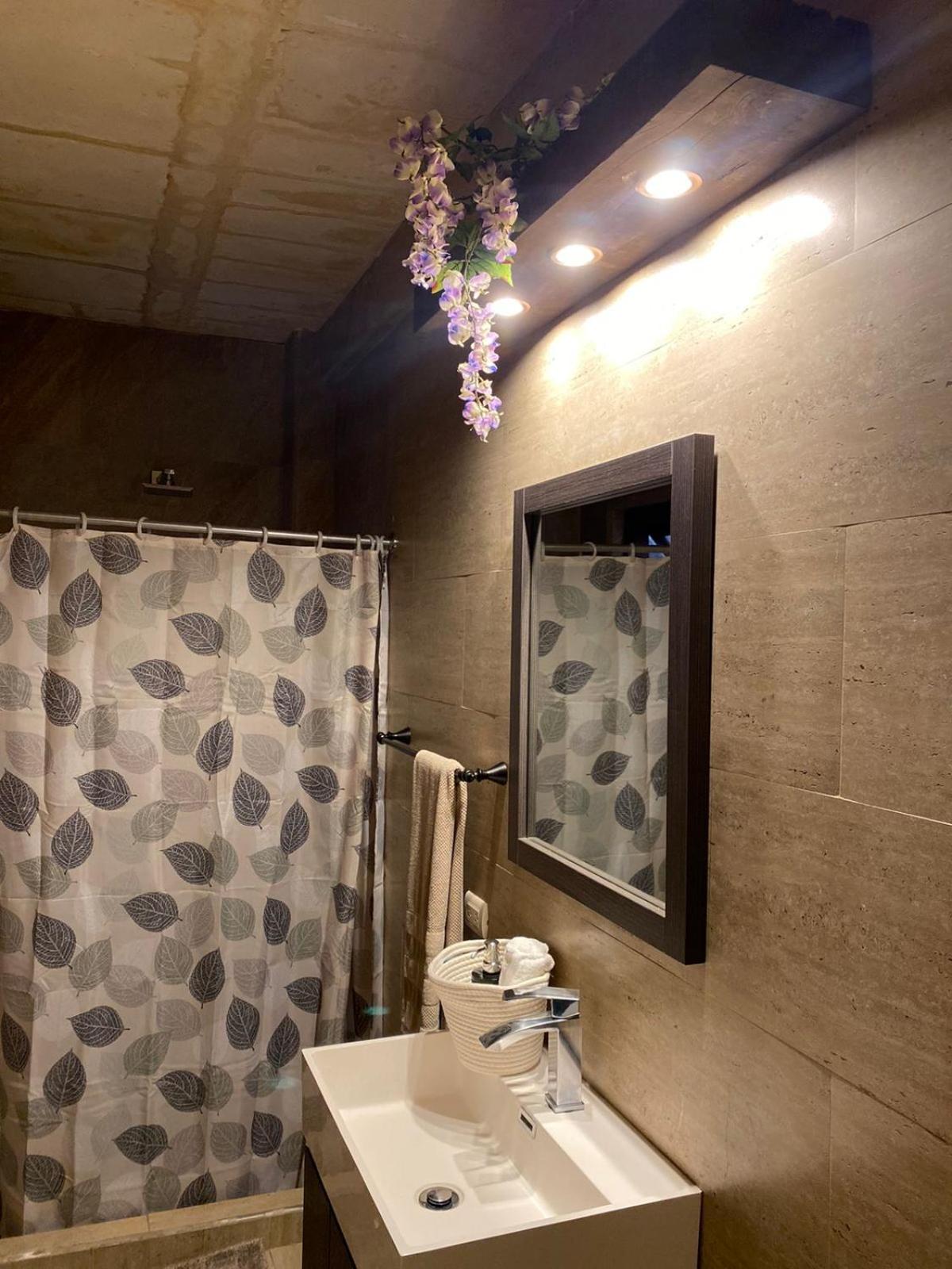 Twin Room with Bathroom photo 2