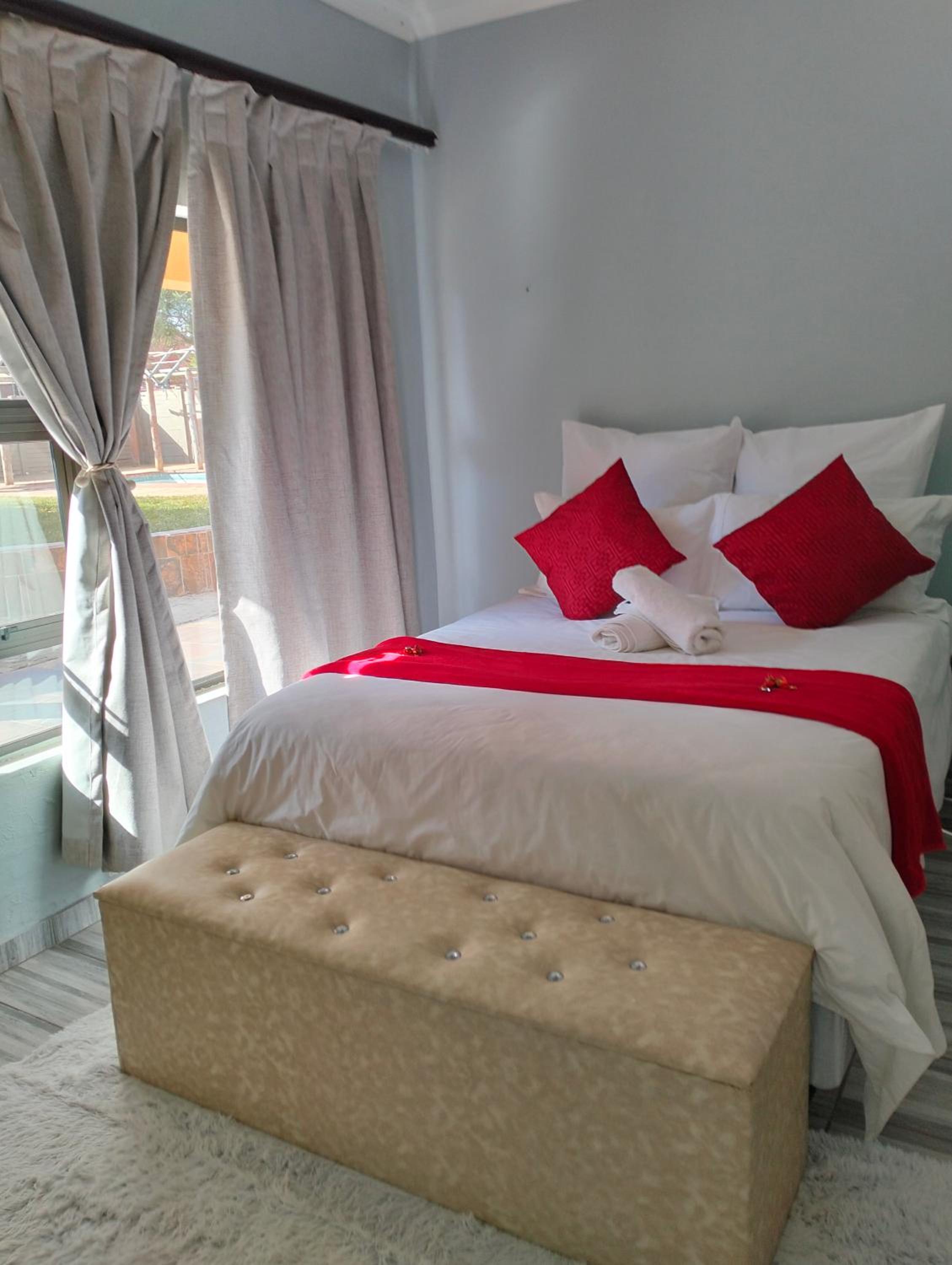 Standard Double Room with Shared Bathroom photo 1