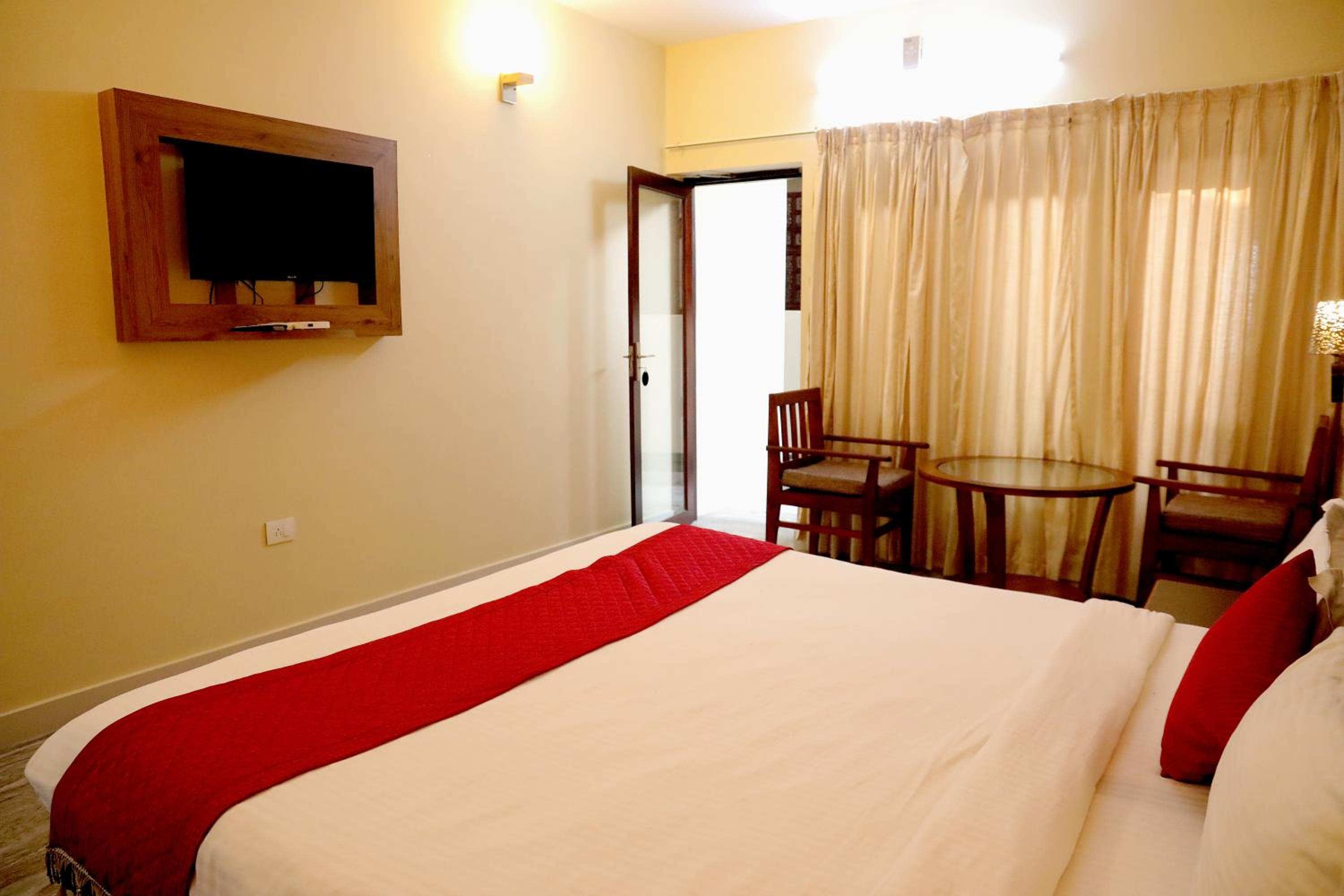 Deluxe Double Room photo 2