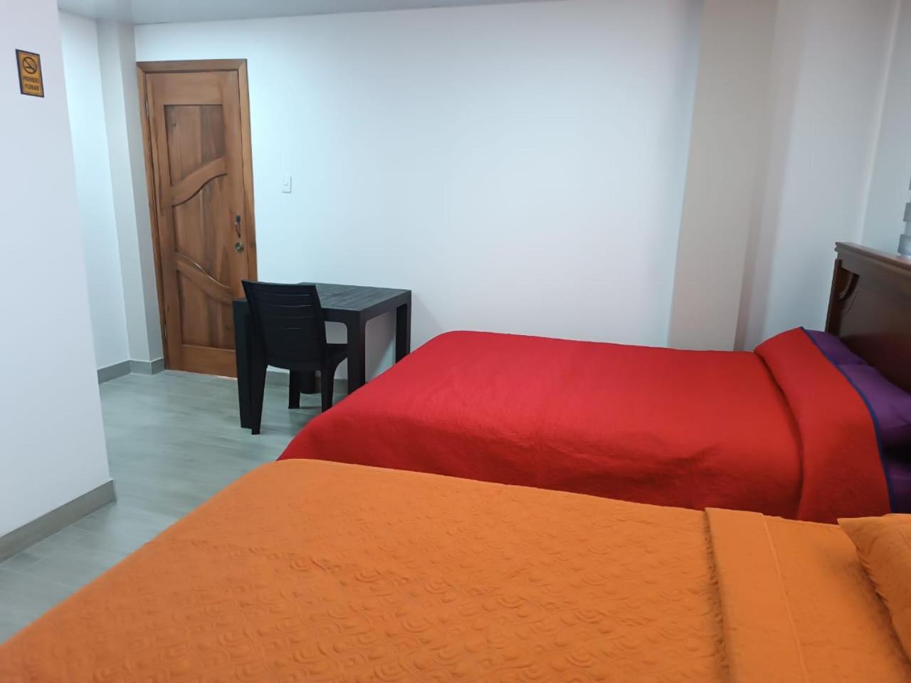 Large Twin Room photo 2