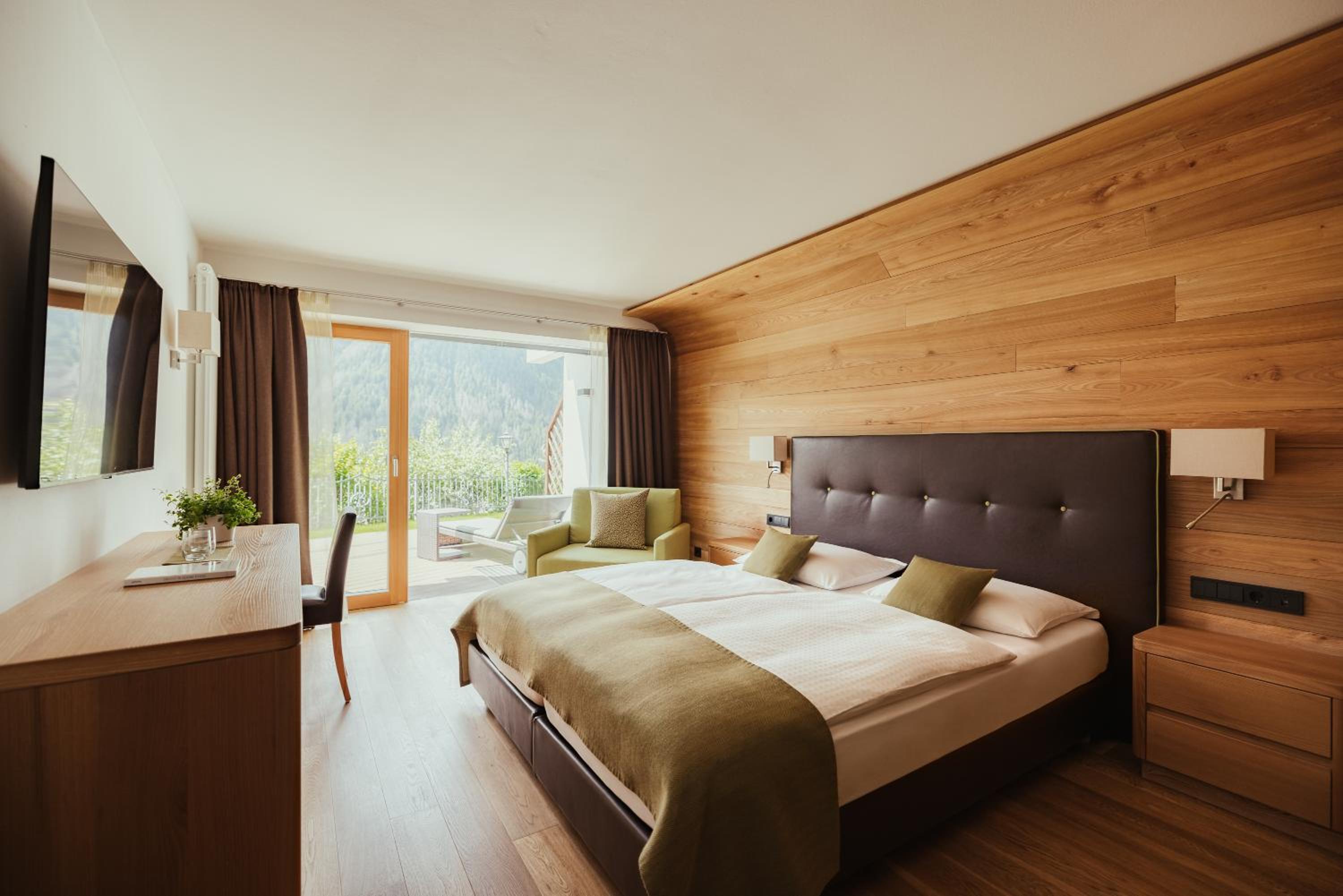 Family Room with Sauna - Photo 1