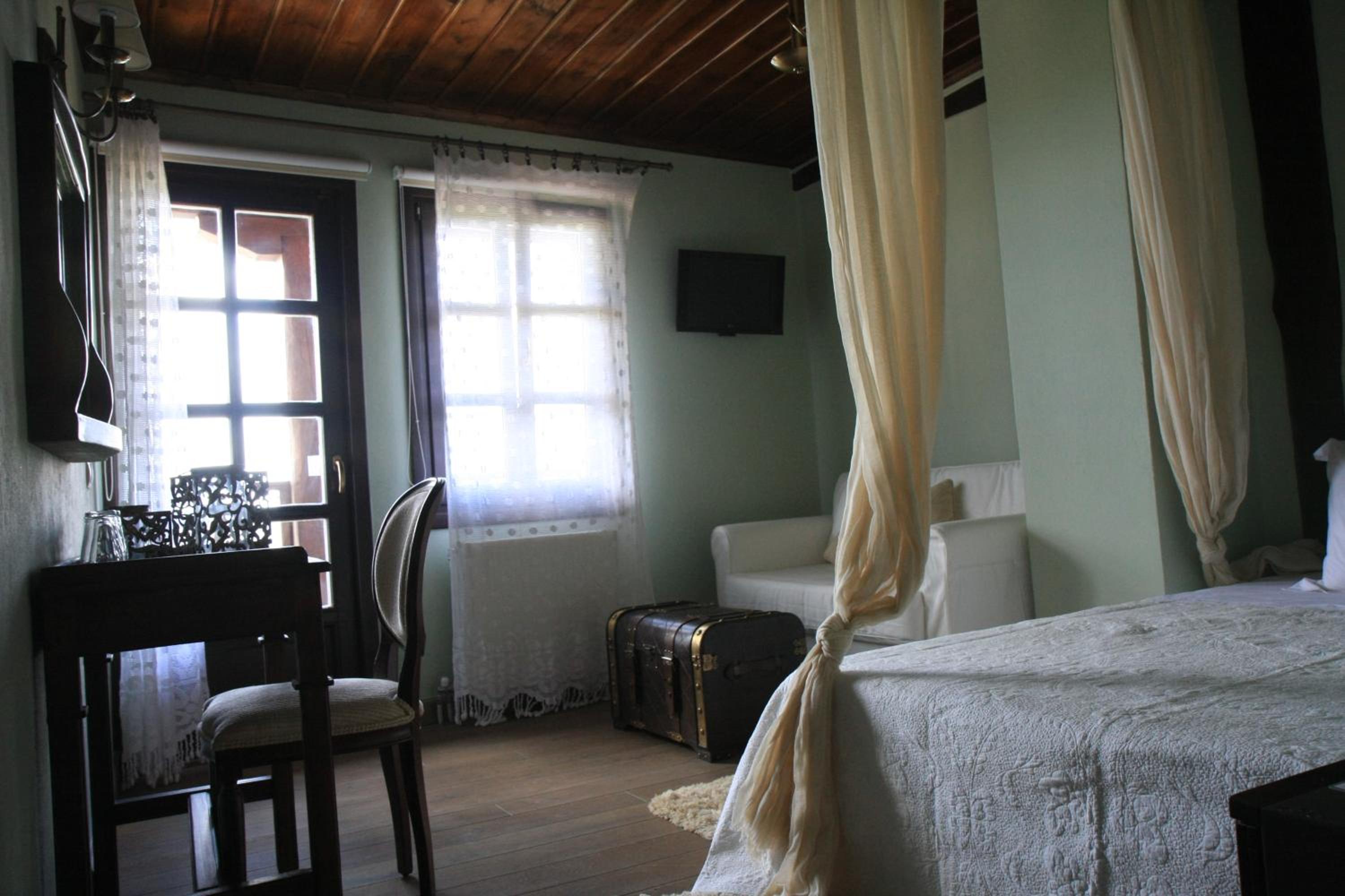 Double or Twin Room with Village View - Photo 34