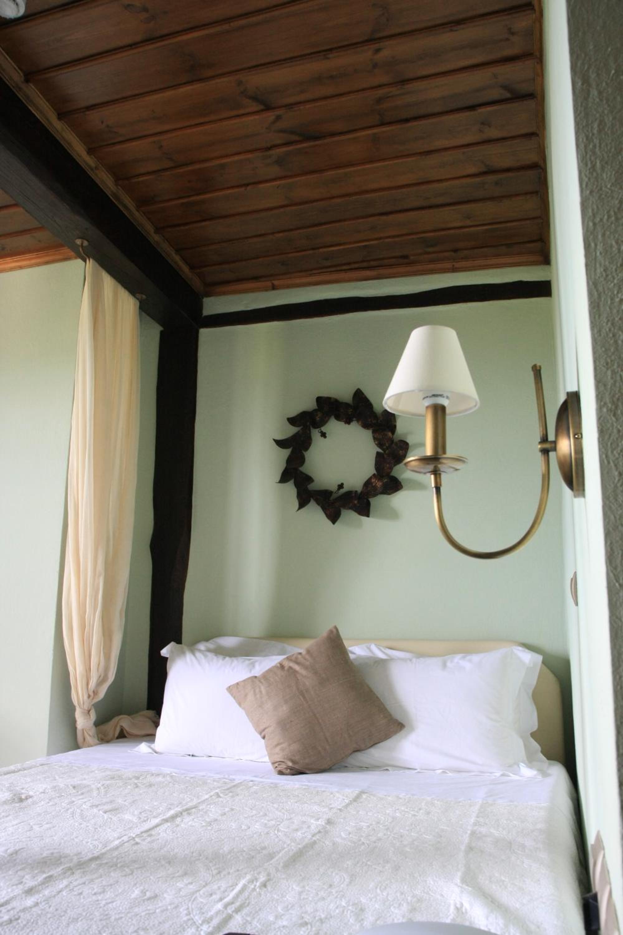 Double or Twin Room with Village View - Photo 15