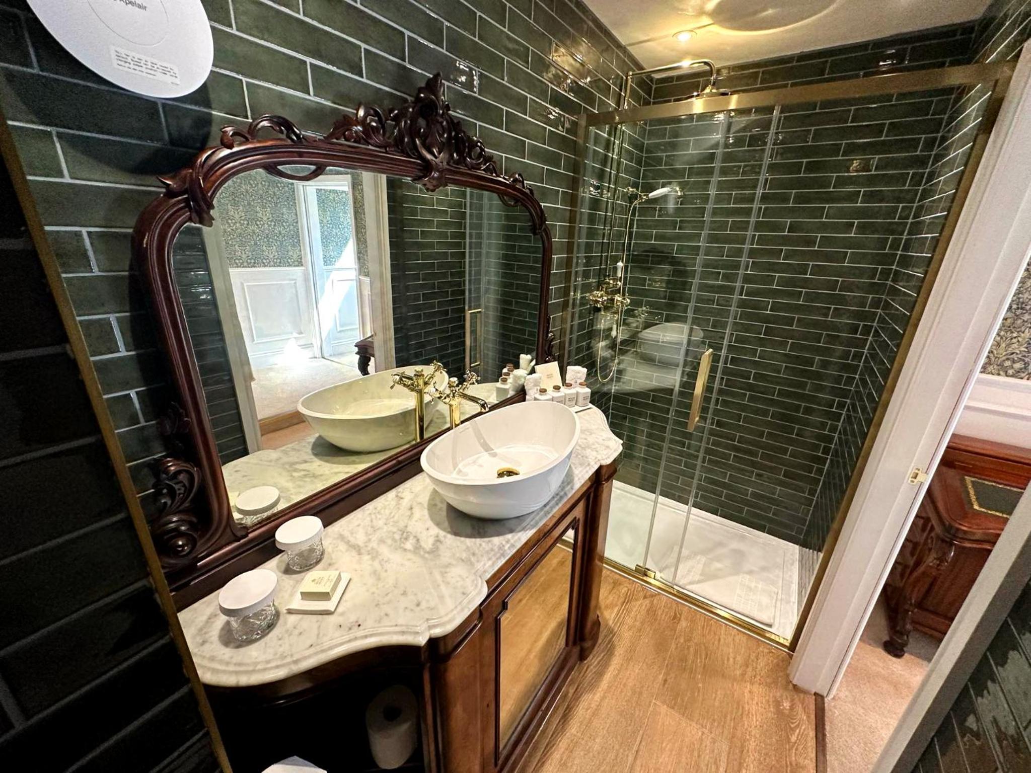Superior Double Room - Photo 3