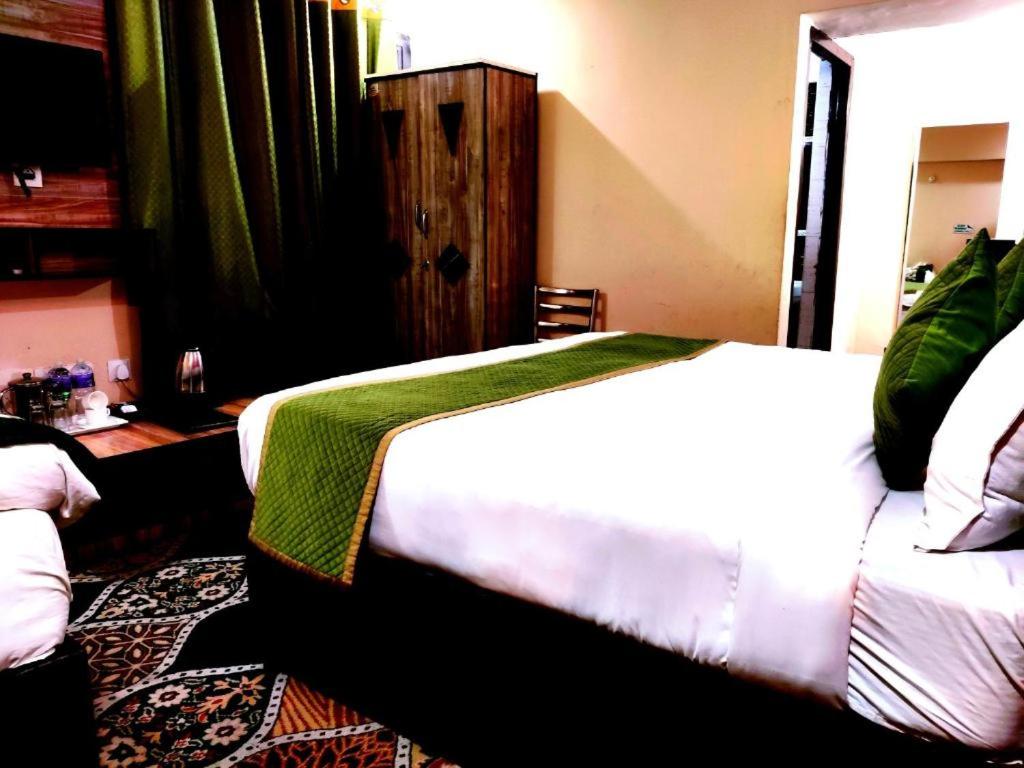 Executive Triple Room photo 2