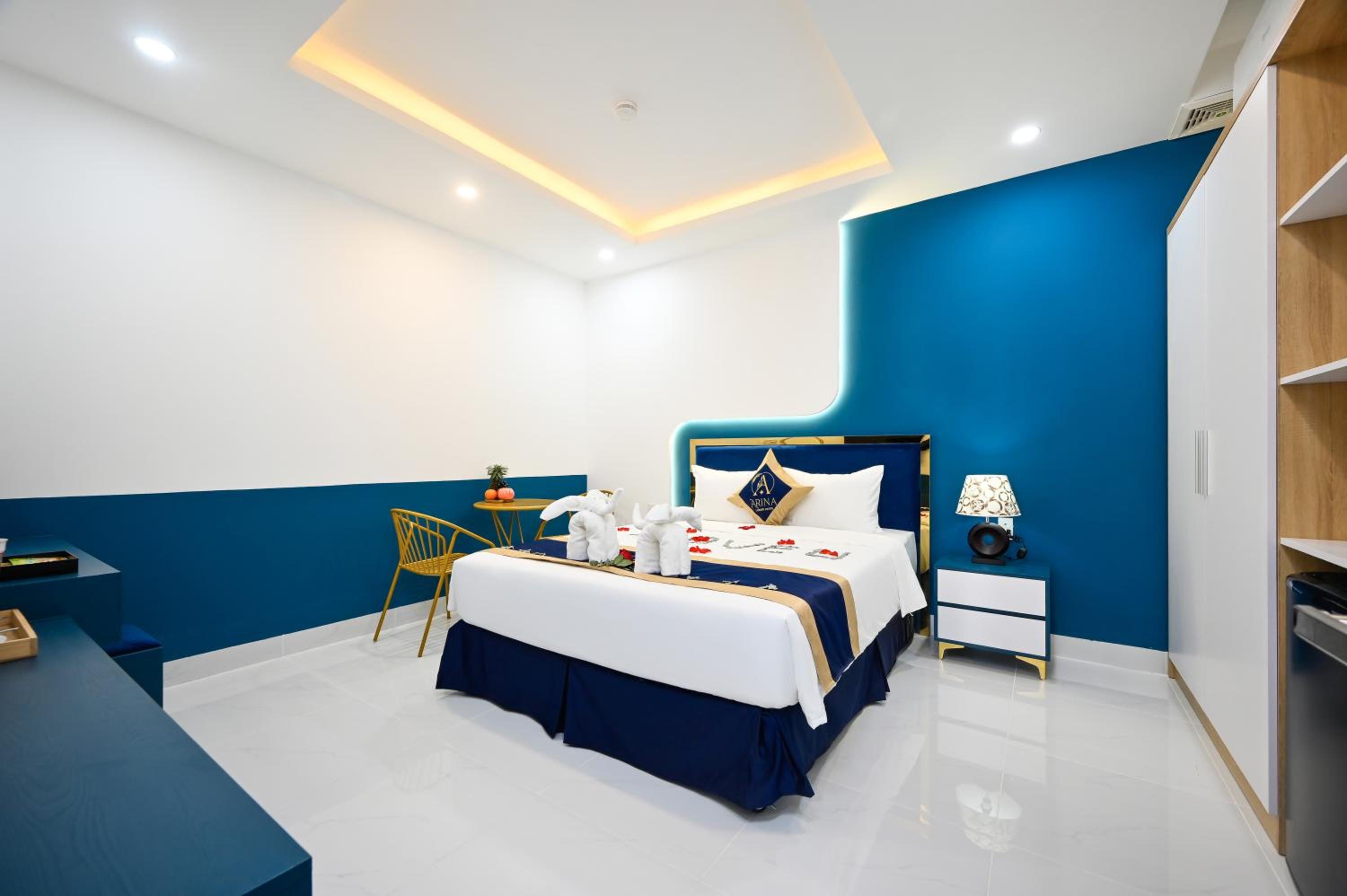 Superior King Room - Photo 20