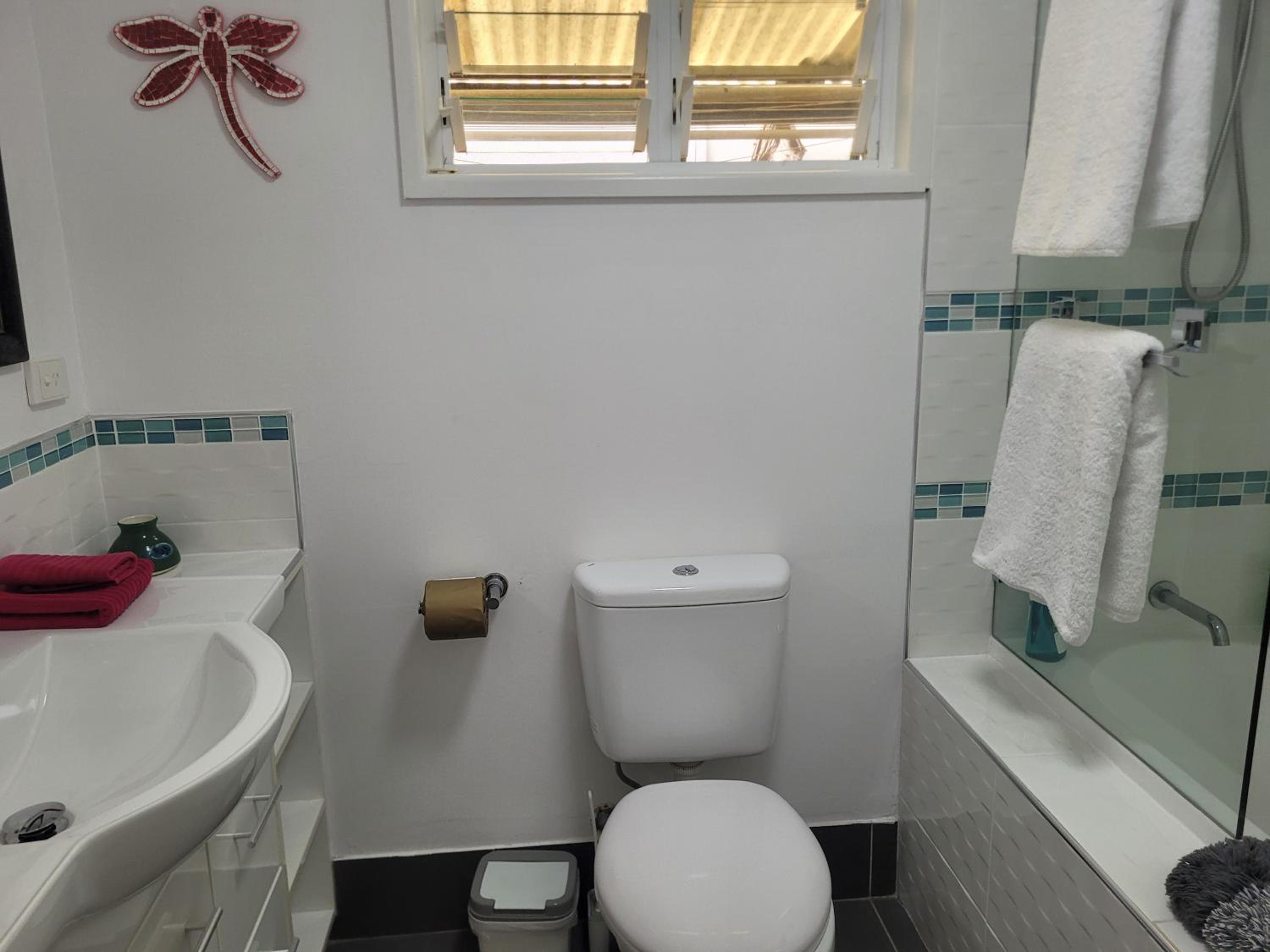 Two-Bedroom House photo 3