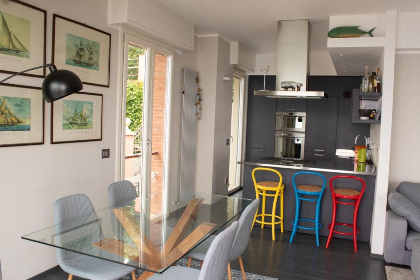Apartment With View And Balcony photo 2