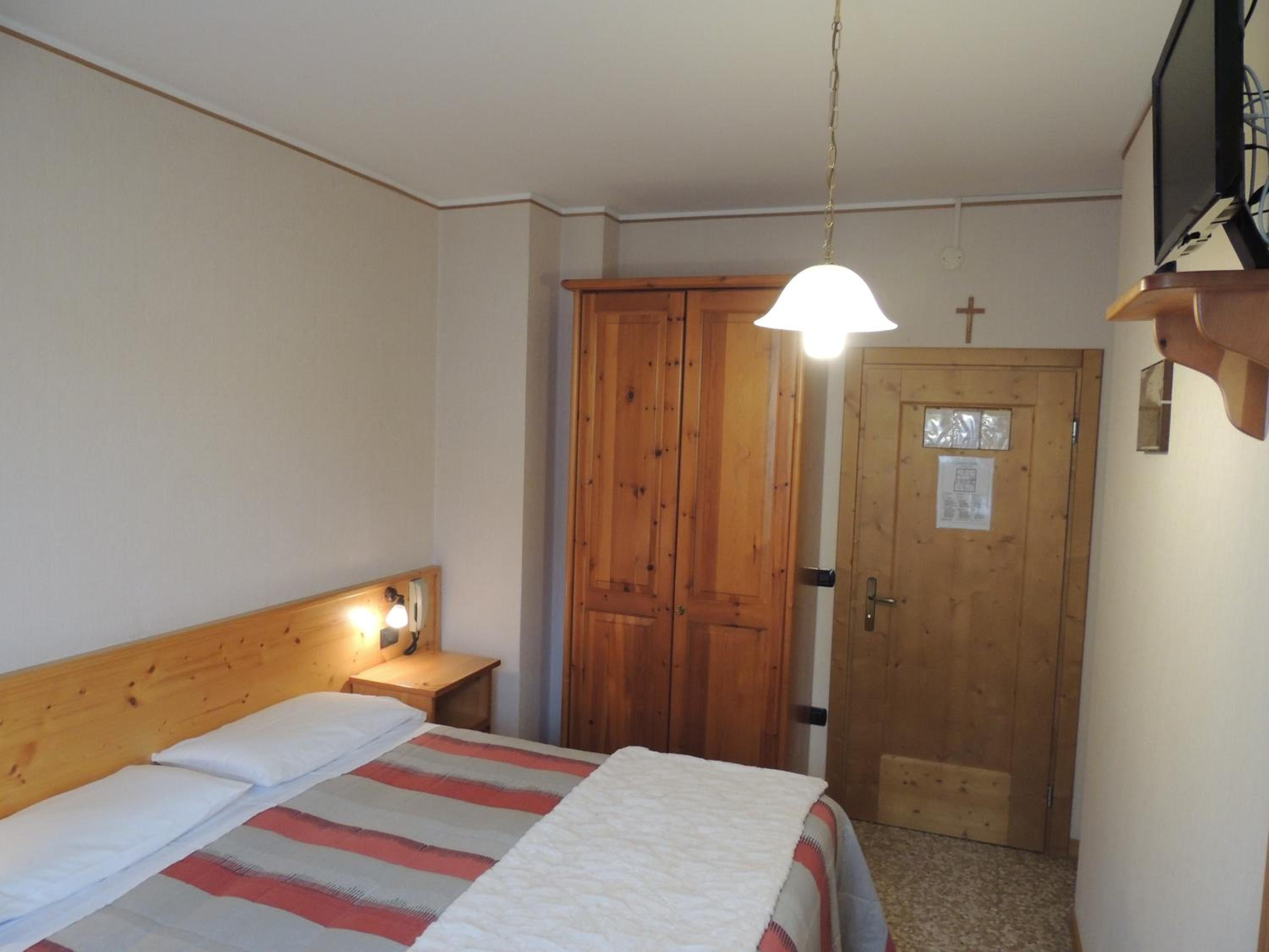 Double Room - Photo 7