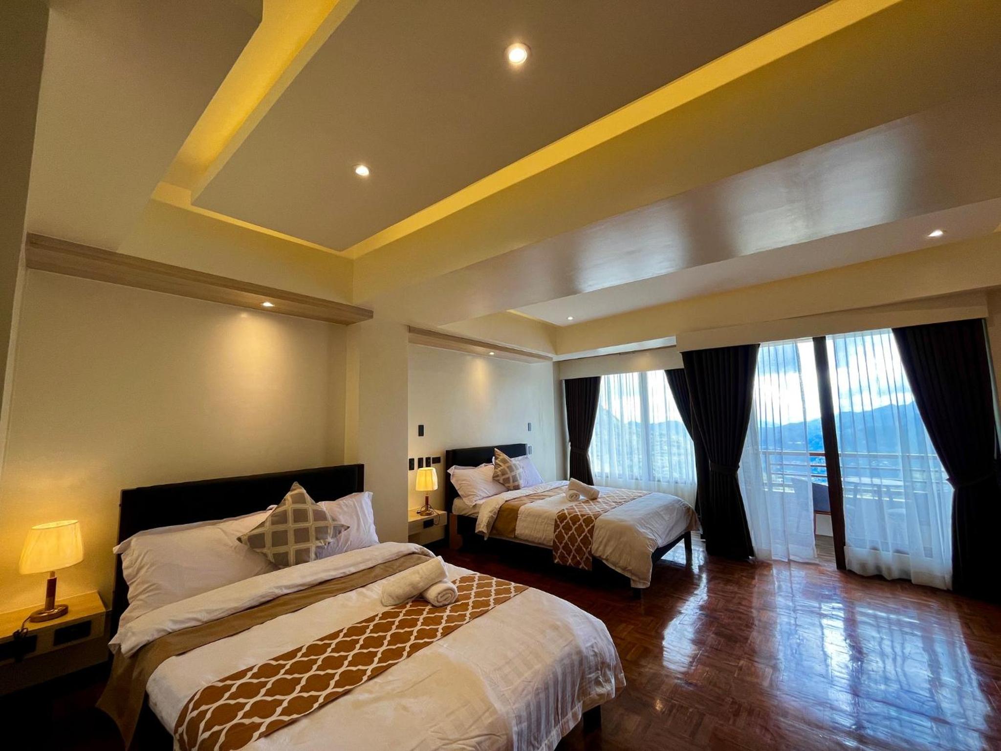 Deluxe Double Room with Balcony photo 1