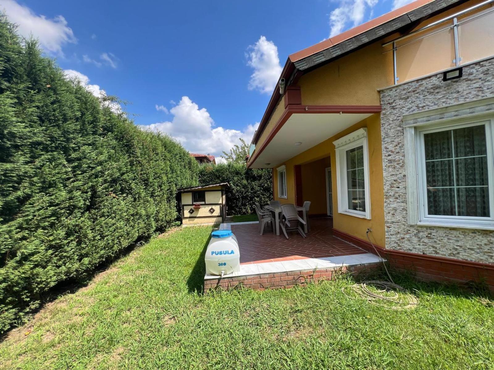 Three-Bedroom Villa photo 3