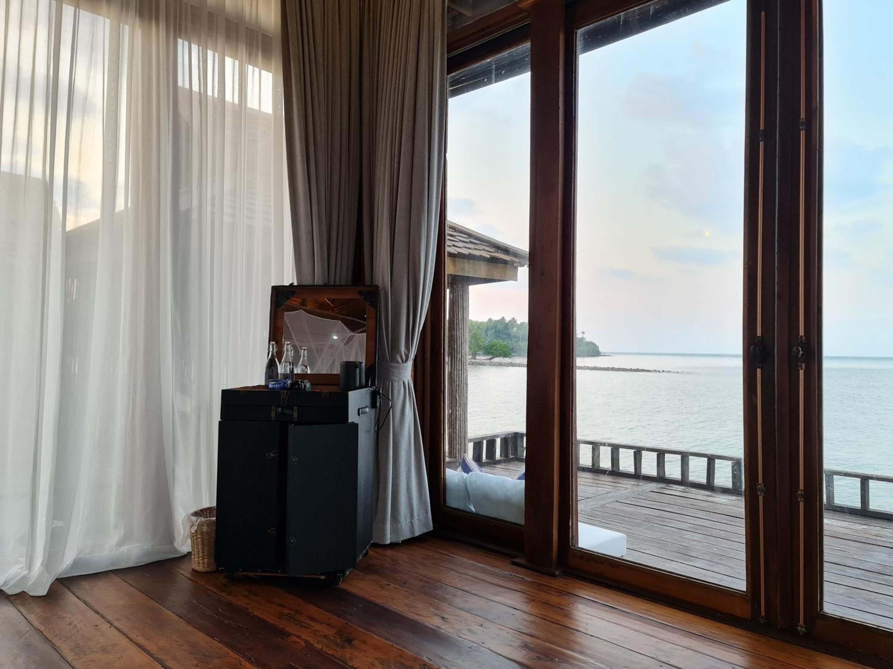 Over Water Villa One Bedroom - Photo 20