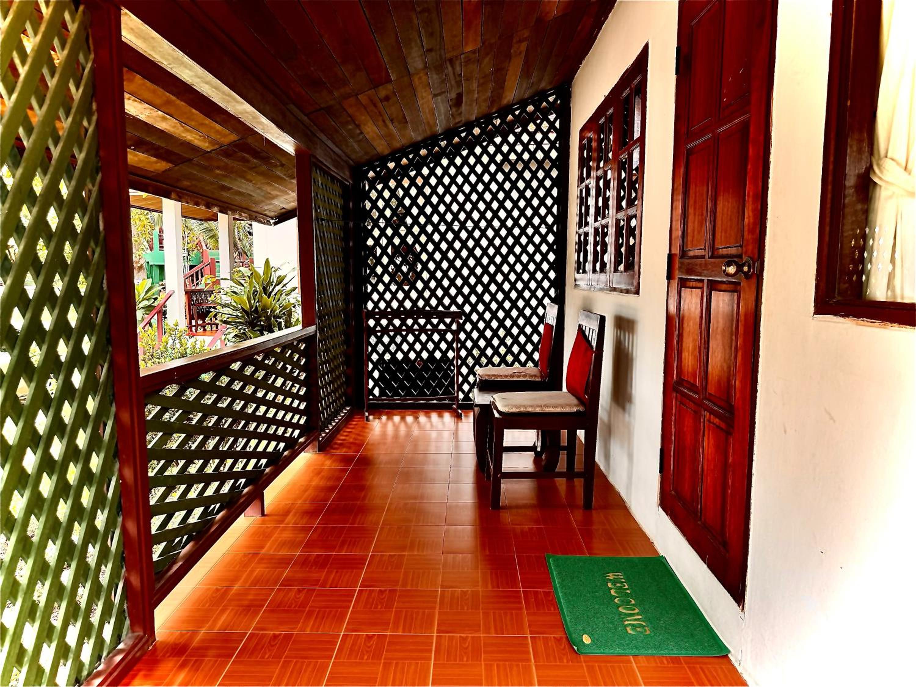 Two-Bedroom Bungalow - Photo 6