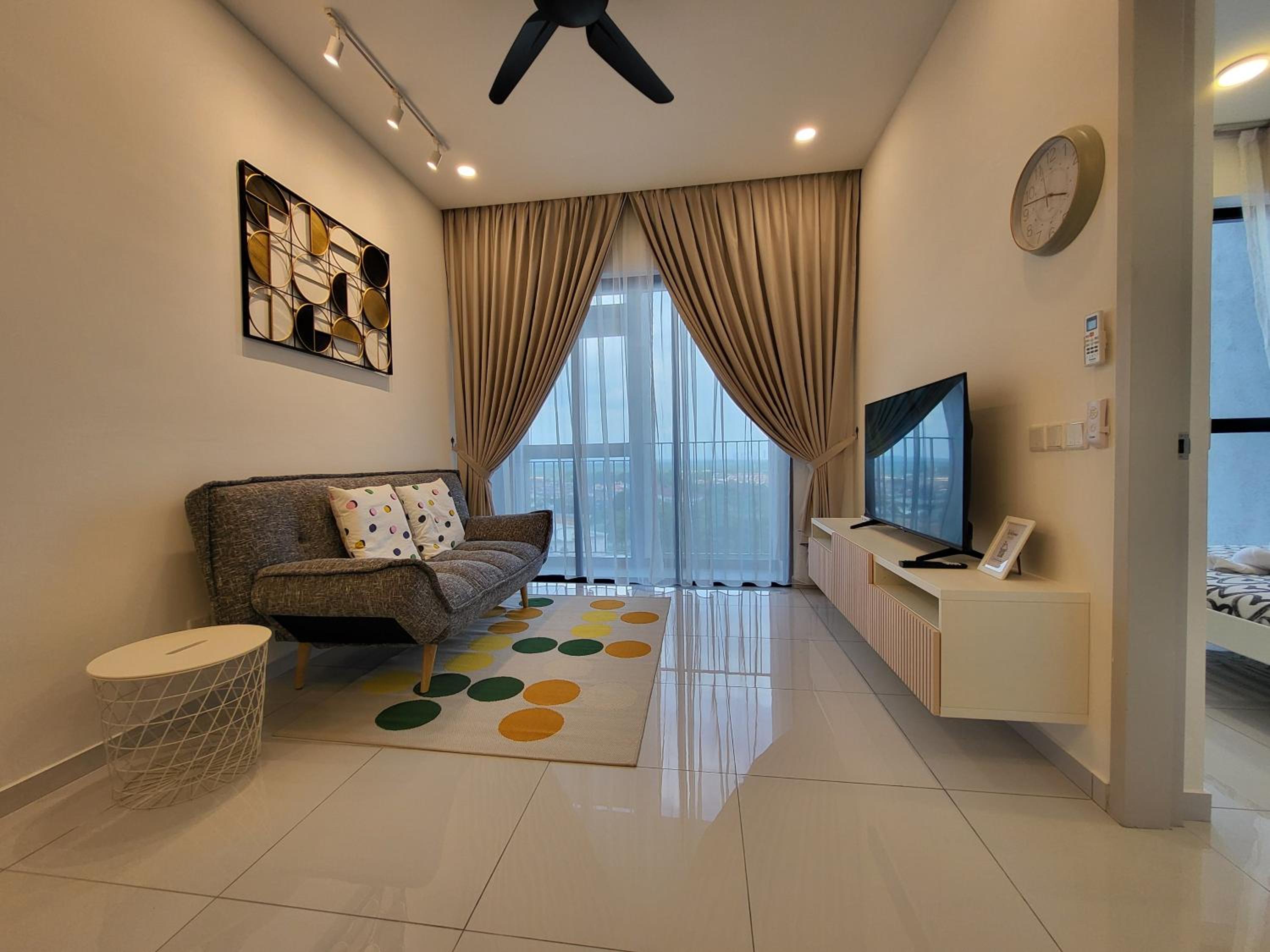 Two-Bedroom Apartment with Balcony photo 2