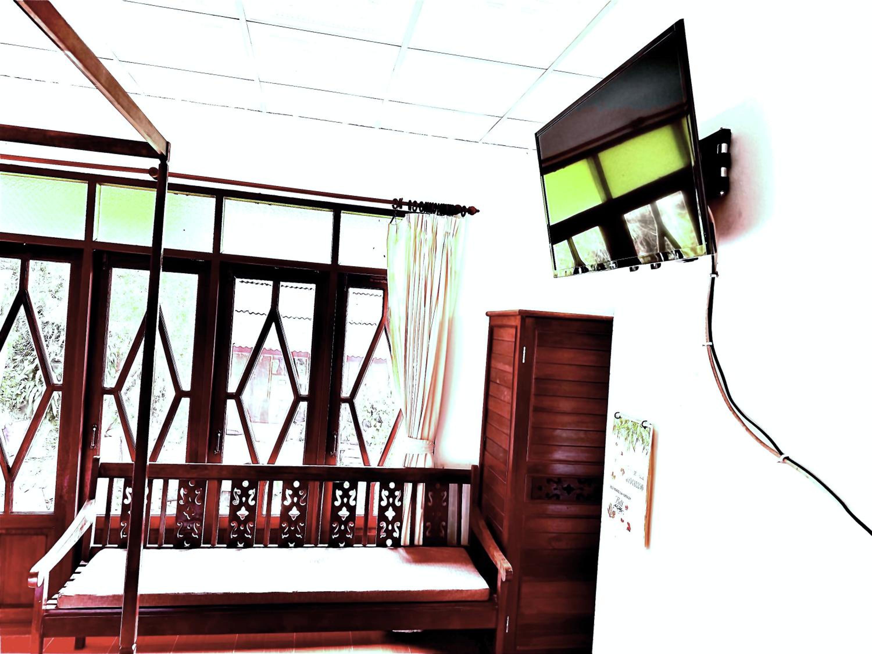 Two-Bedroom Bungalow - Photo 10
