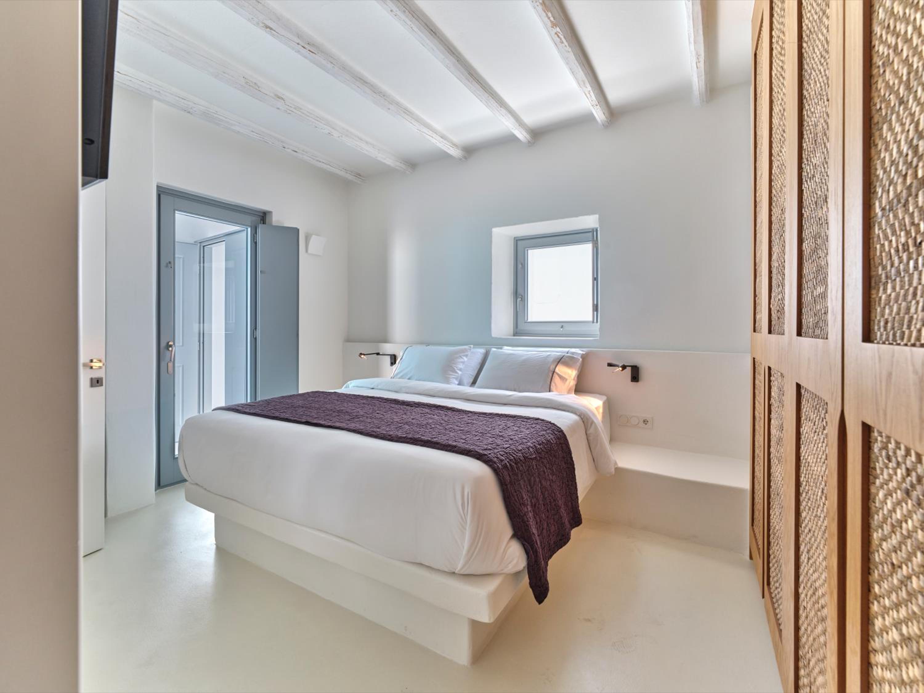 Three-Bedroom Villa photo 3