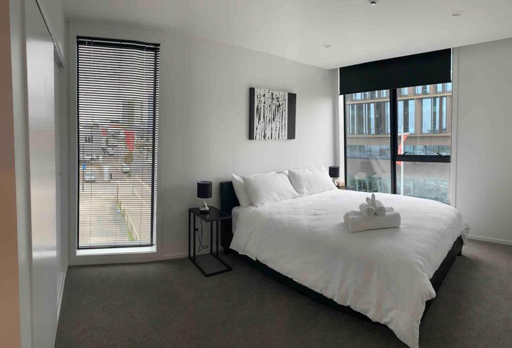 Two-Bedroom Deluxe Apartment with Balcony photo 1