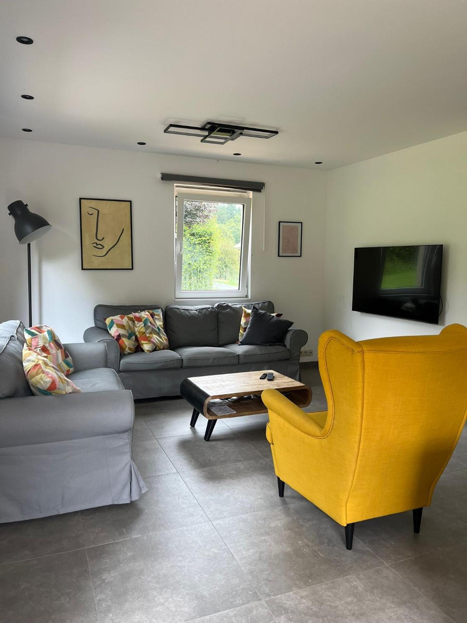 Three-Bedroom House photo 2