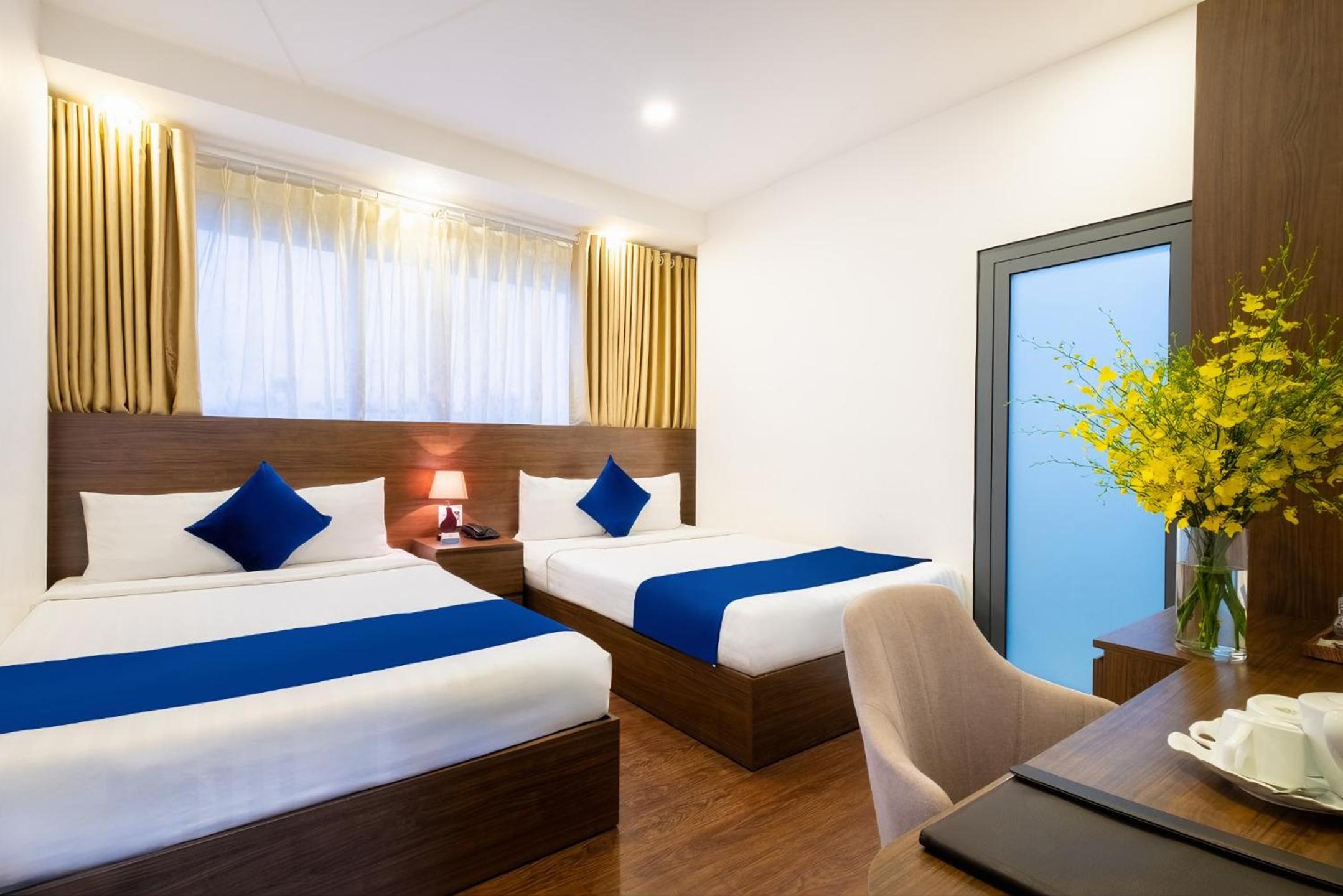 Twin Room - Photo 3