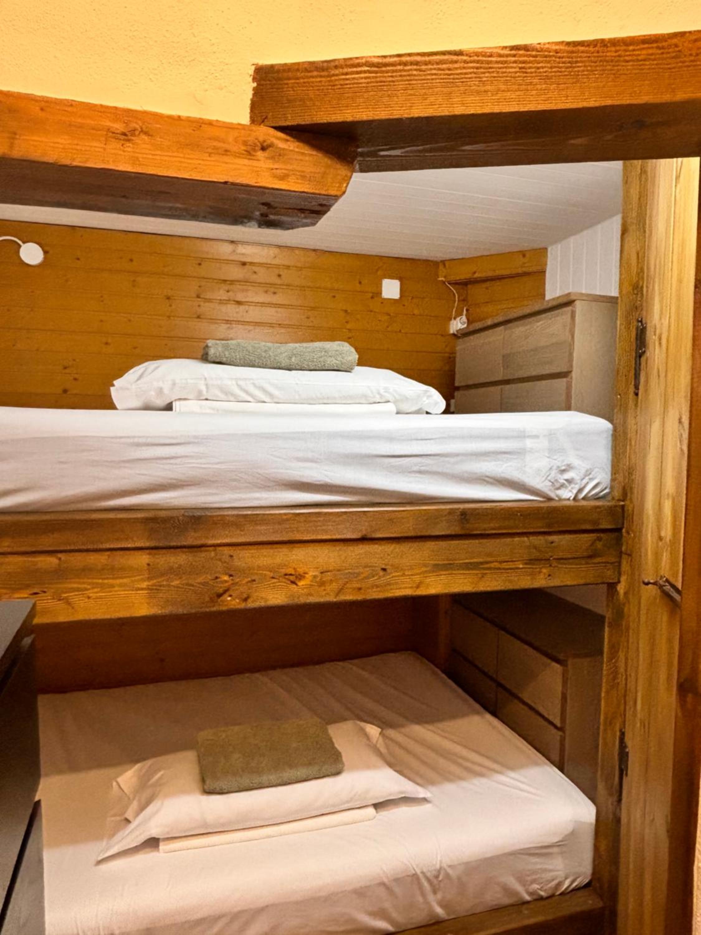 Double Room with Mountain View - Photo 10