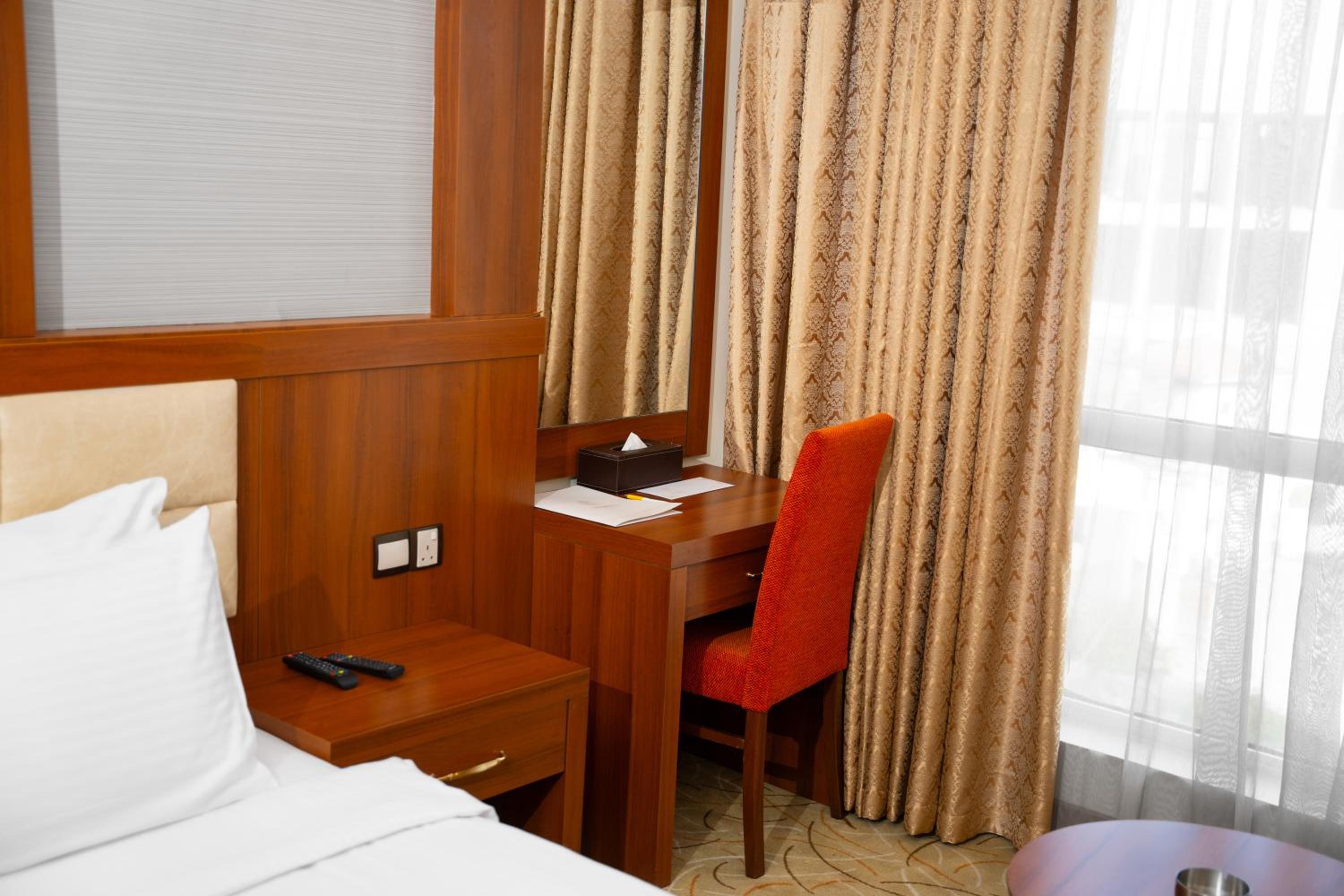 Standard Double Room - Photo 3