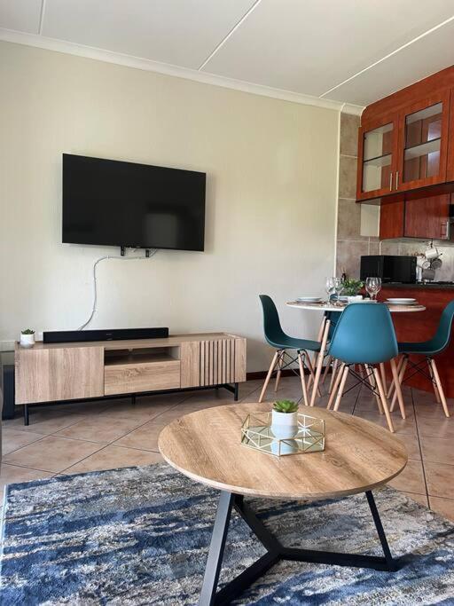 Two-Bedroom Apartment photo 3