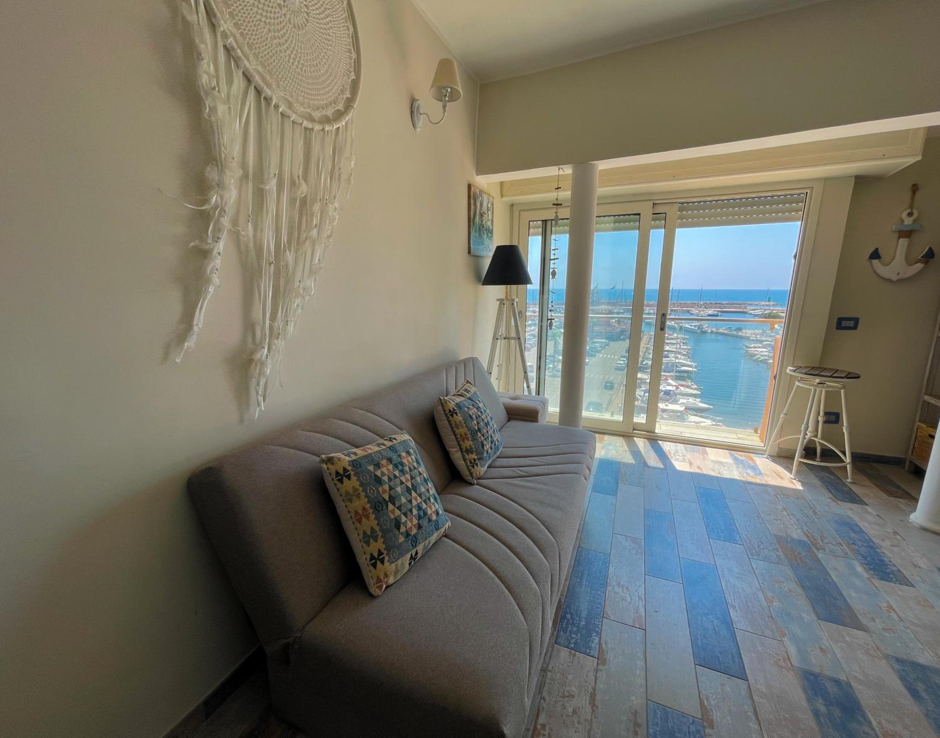 One-Bedroom Apartment with Sea View and Terrace photo 2