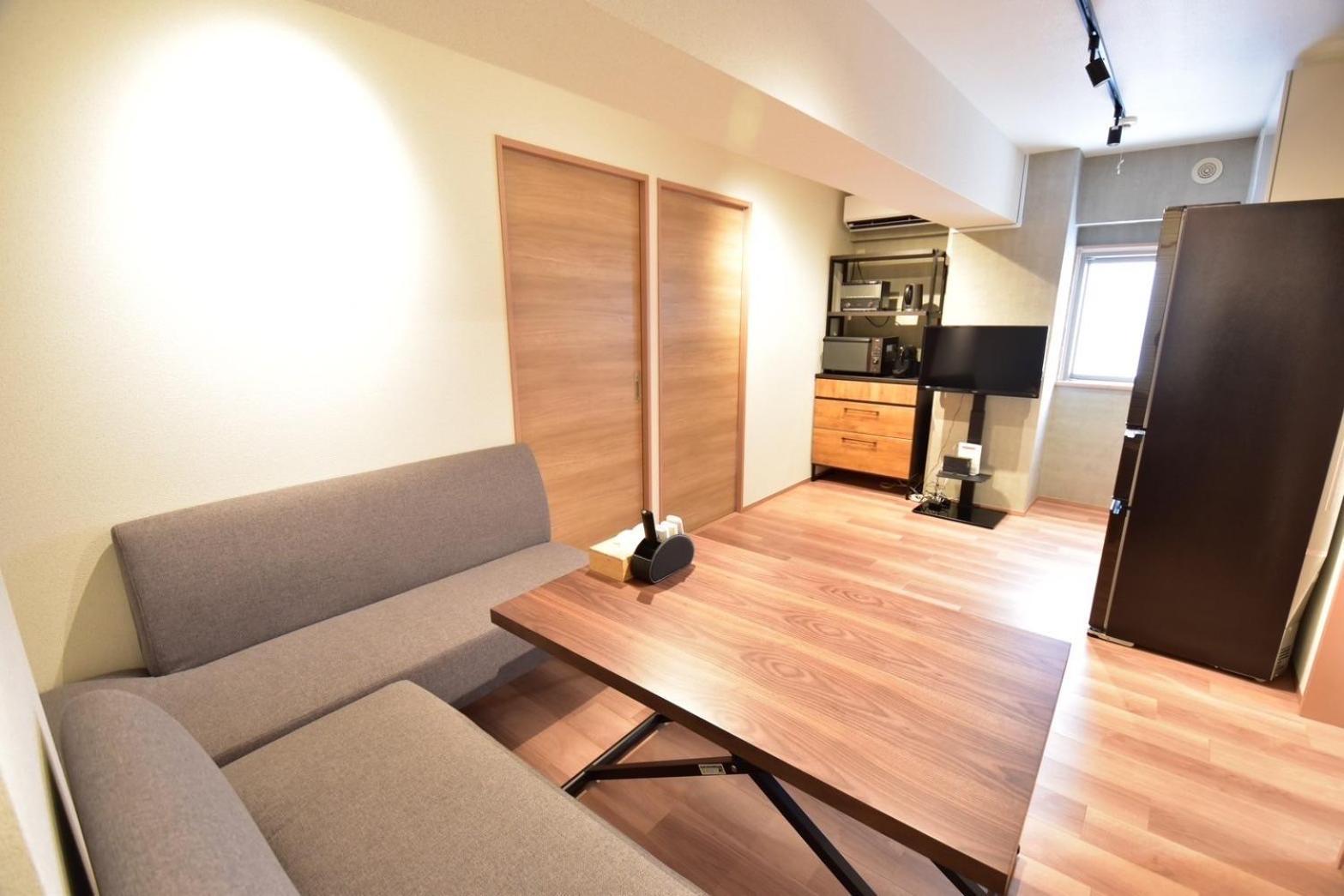 One-Bedroom Apartment photo 1