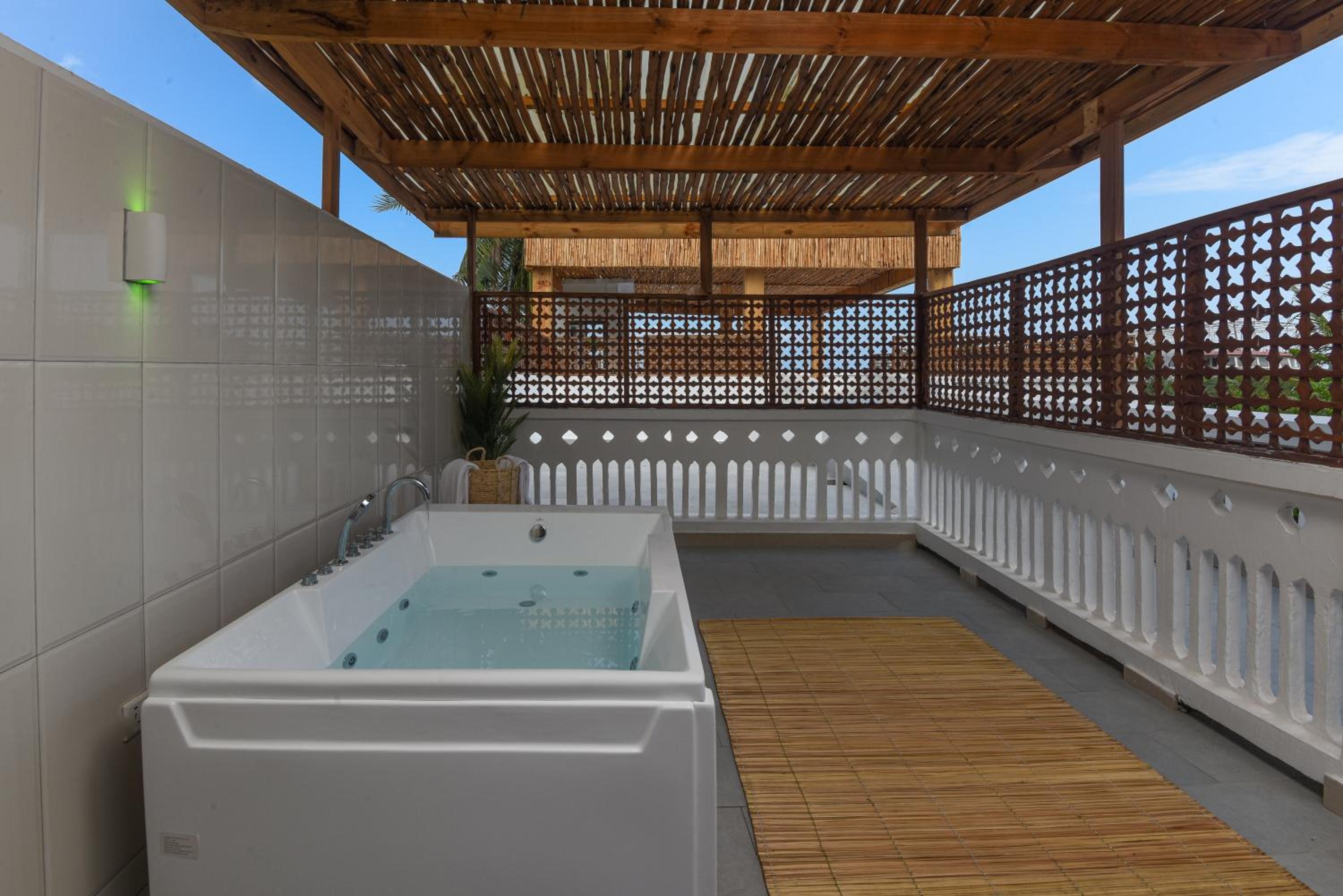 King Suite with Sea View photo 2