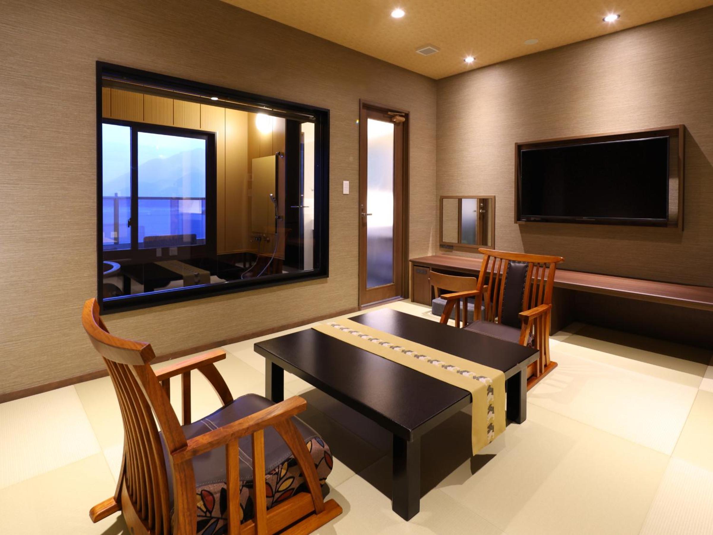 Connecting Japanese Western Room with Lounge Access (over 13 years old)
