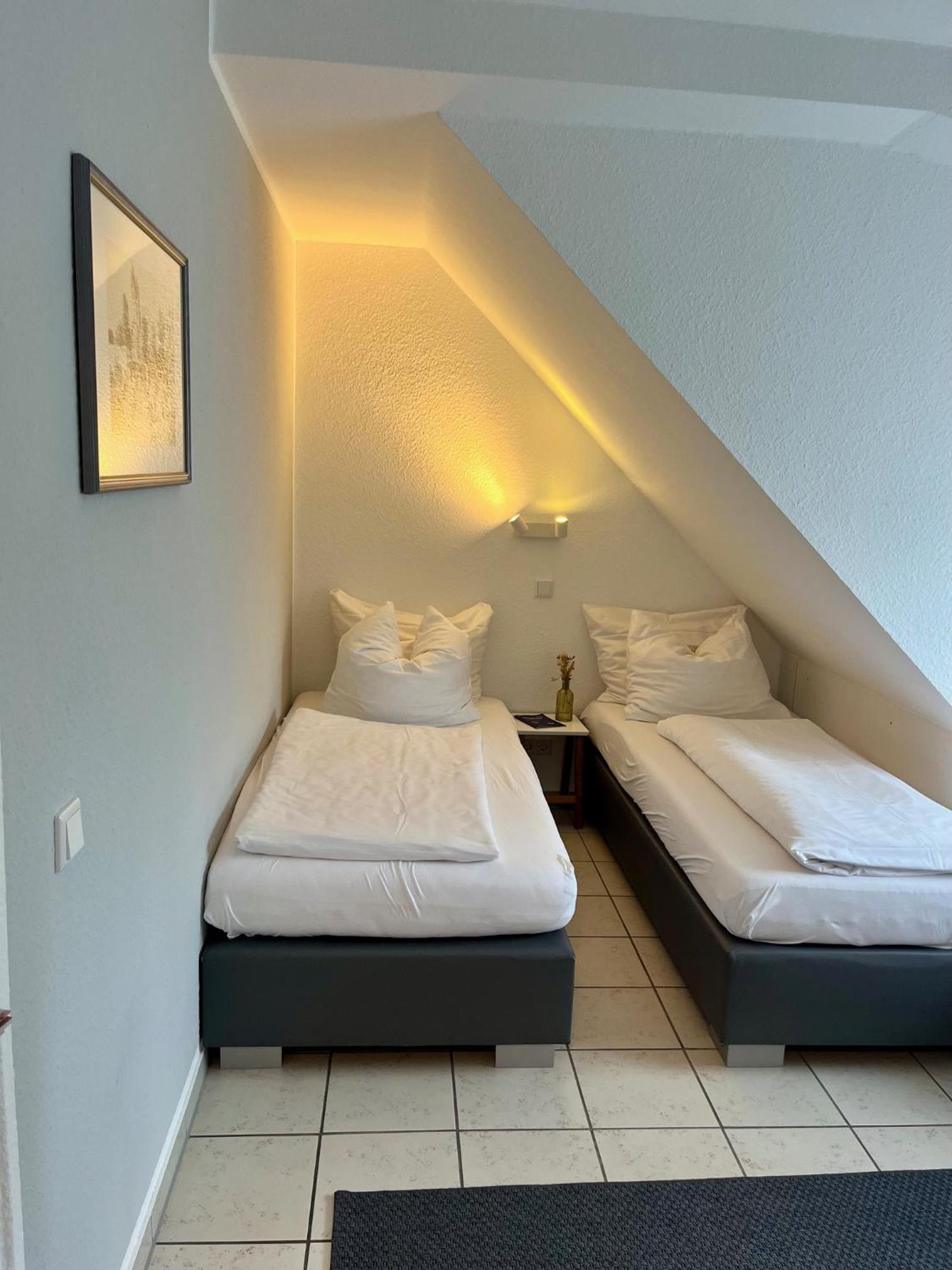 Double Room - Photo 3