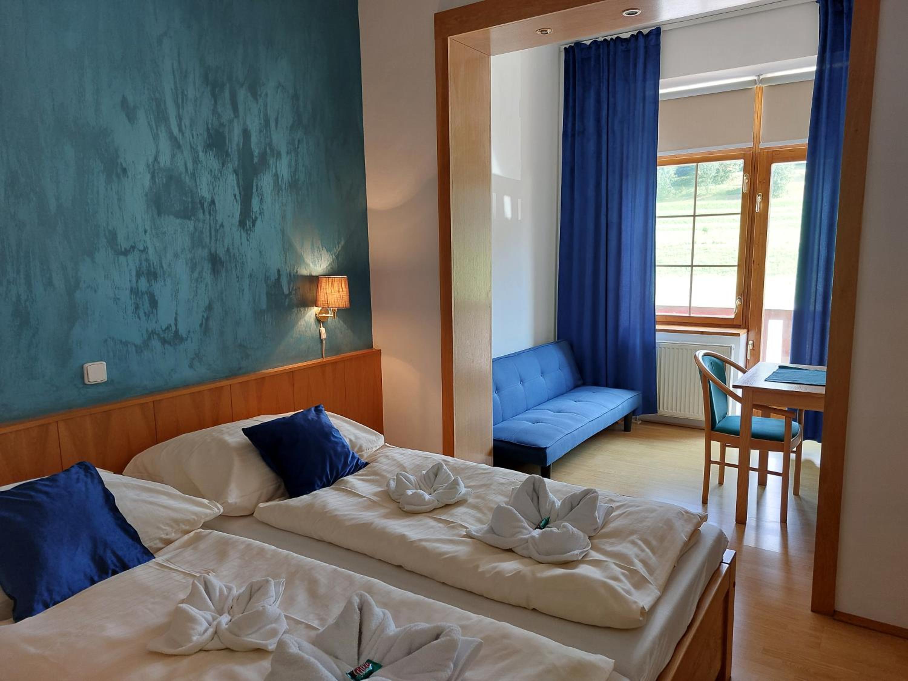 Apartment with Mountain View photo 3