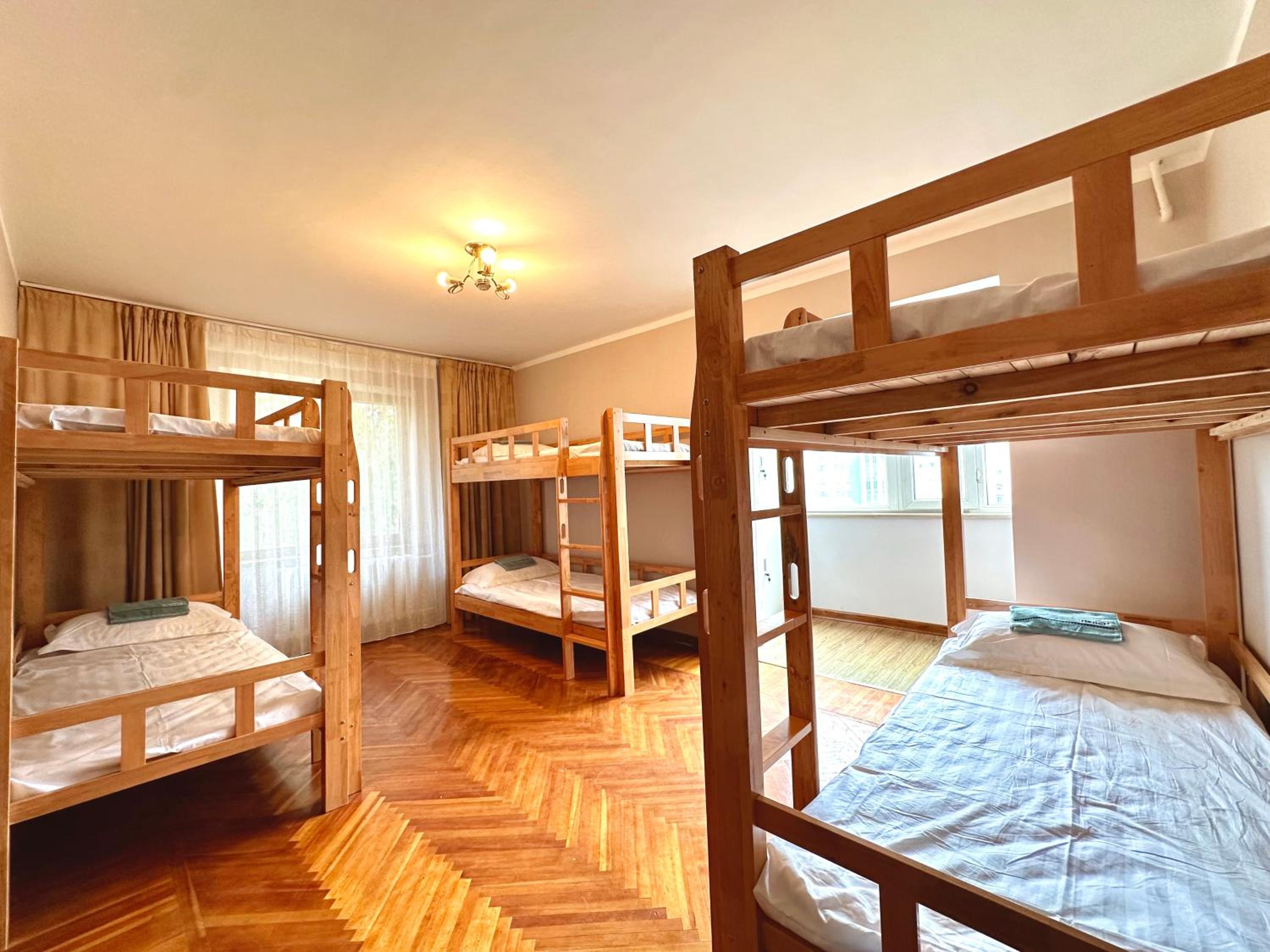 Bed in 6-Bed Mixed Dormitory Room photo 1