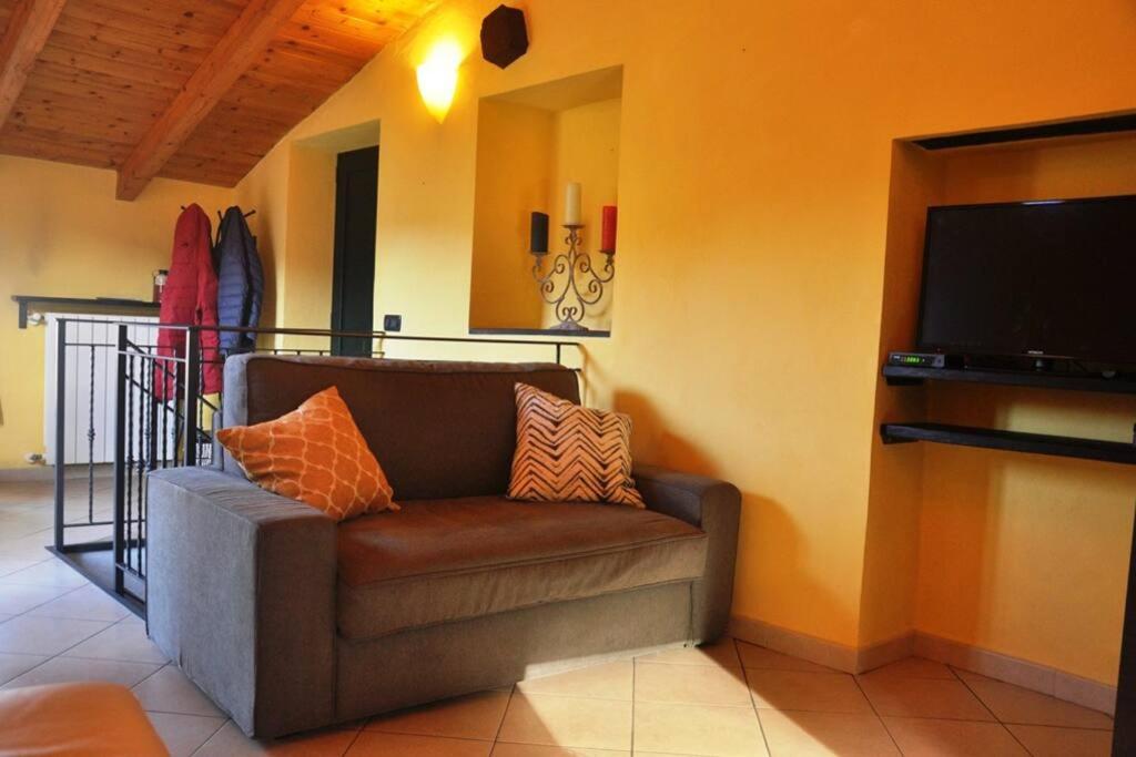 One-Bedroom House photo 1