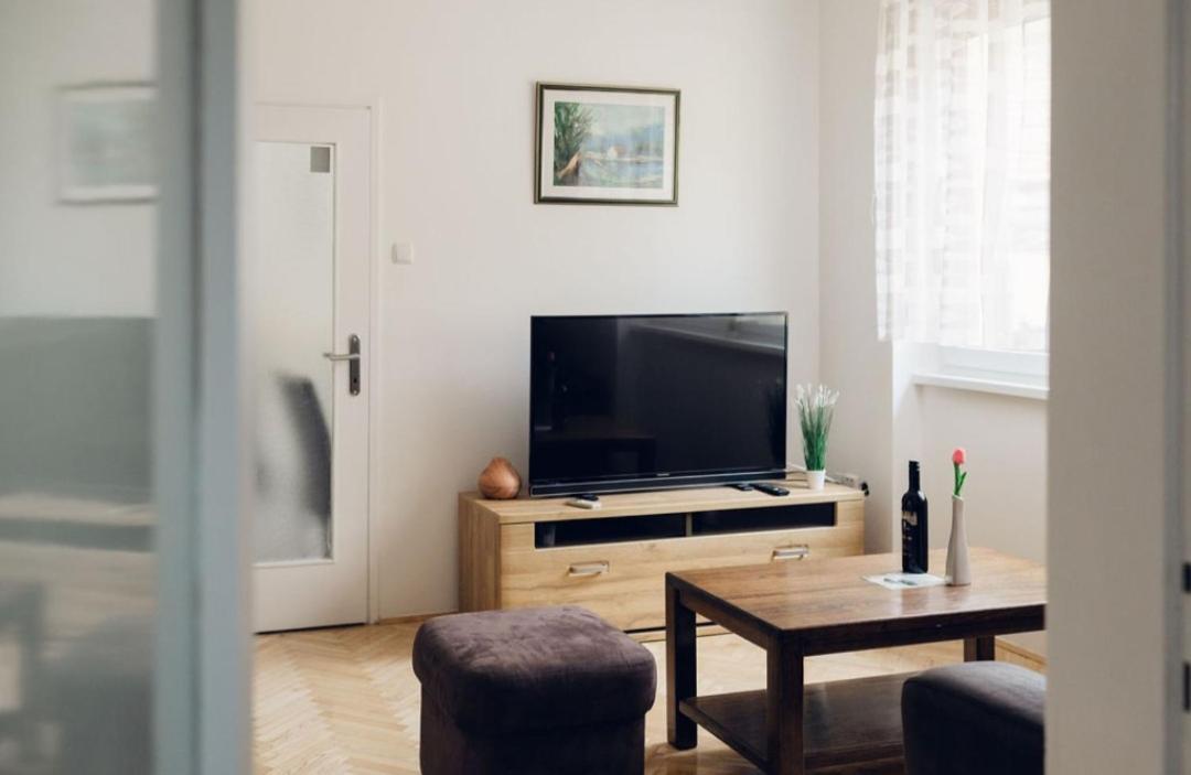 Three-Bedroom Apartment photo 1
