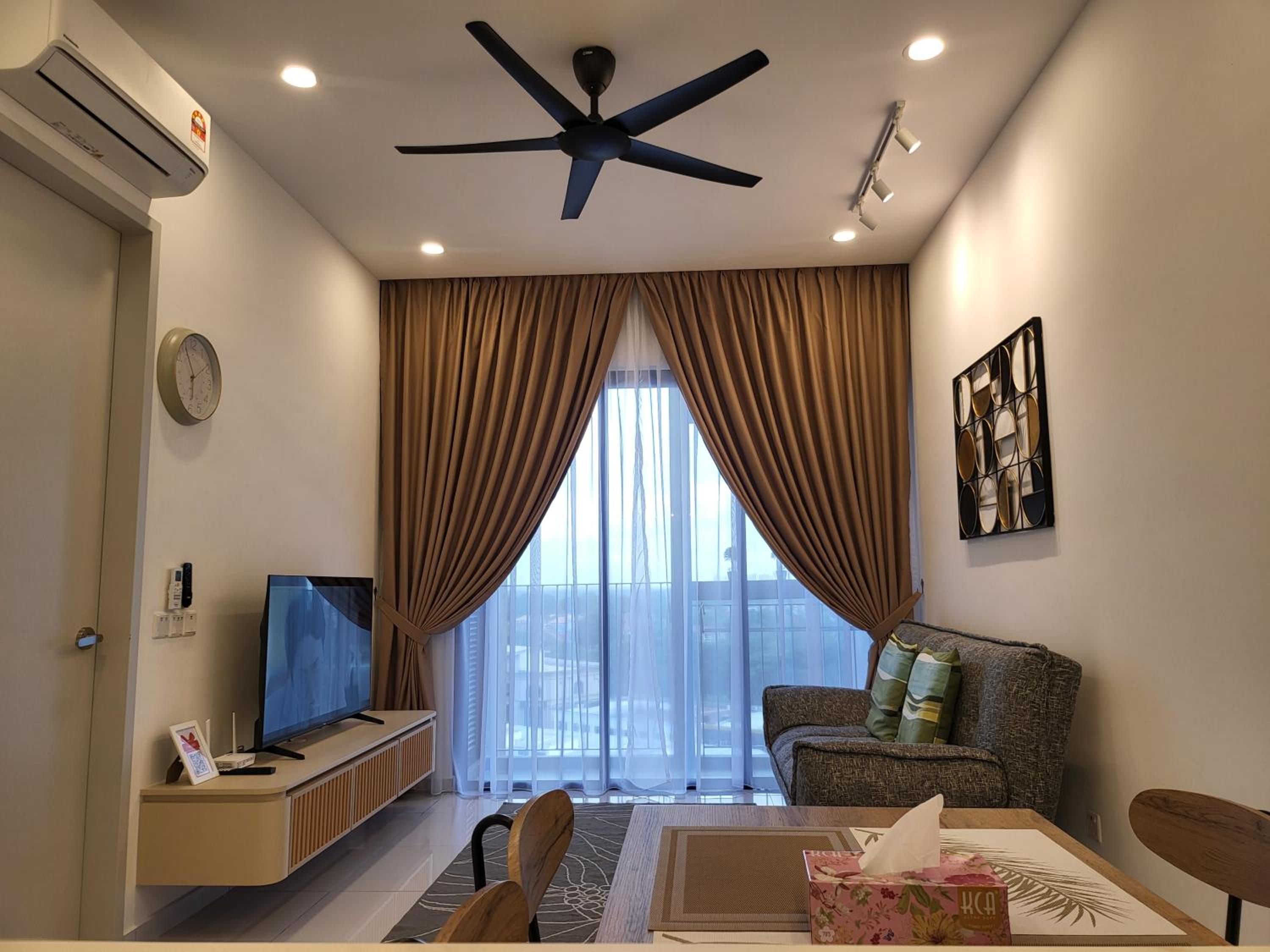 Two-Bedroom Apartment with Balcony photo 3