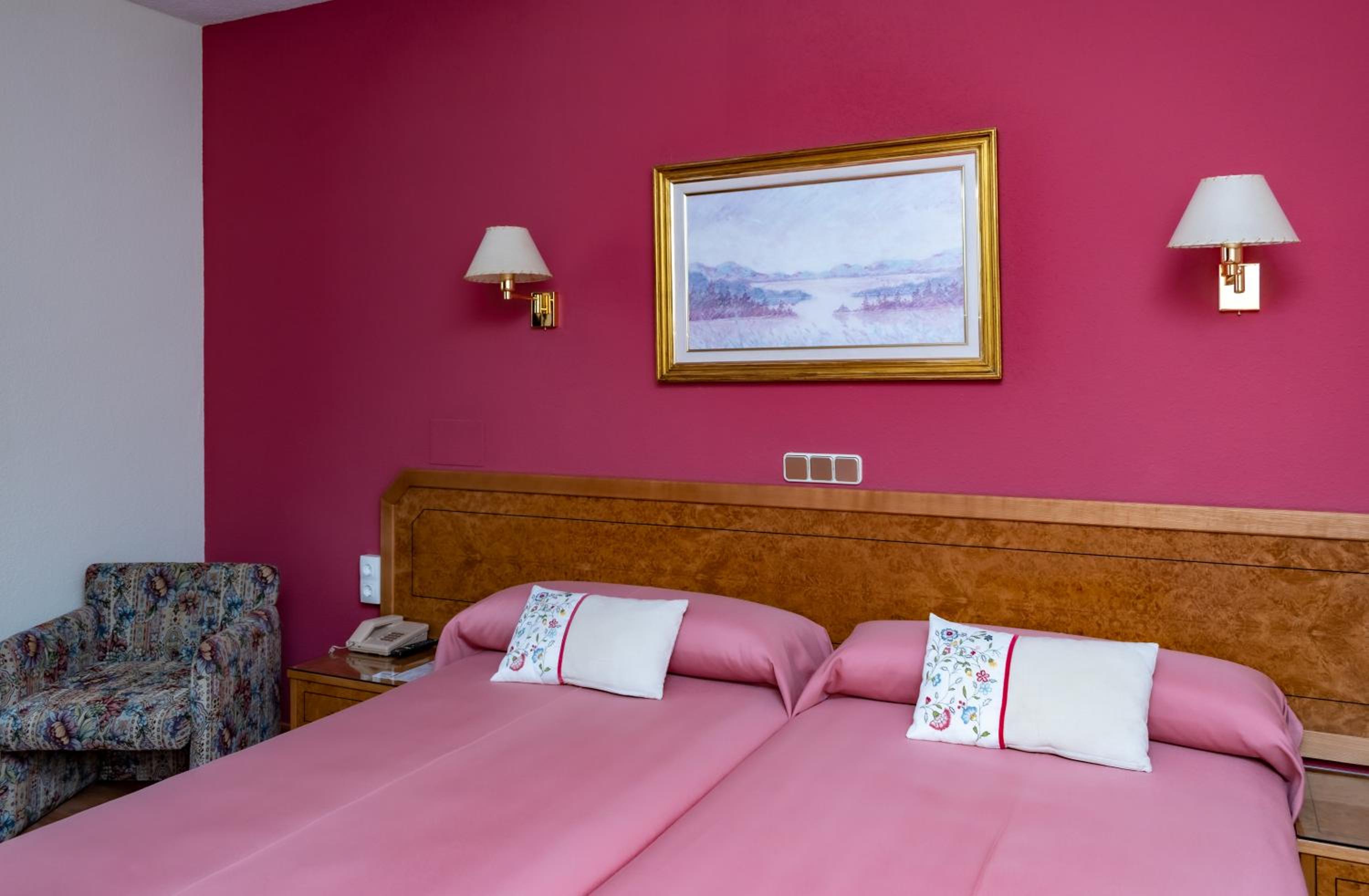 Economy Double Room - Photo 3