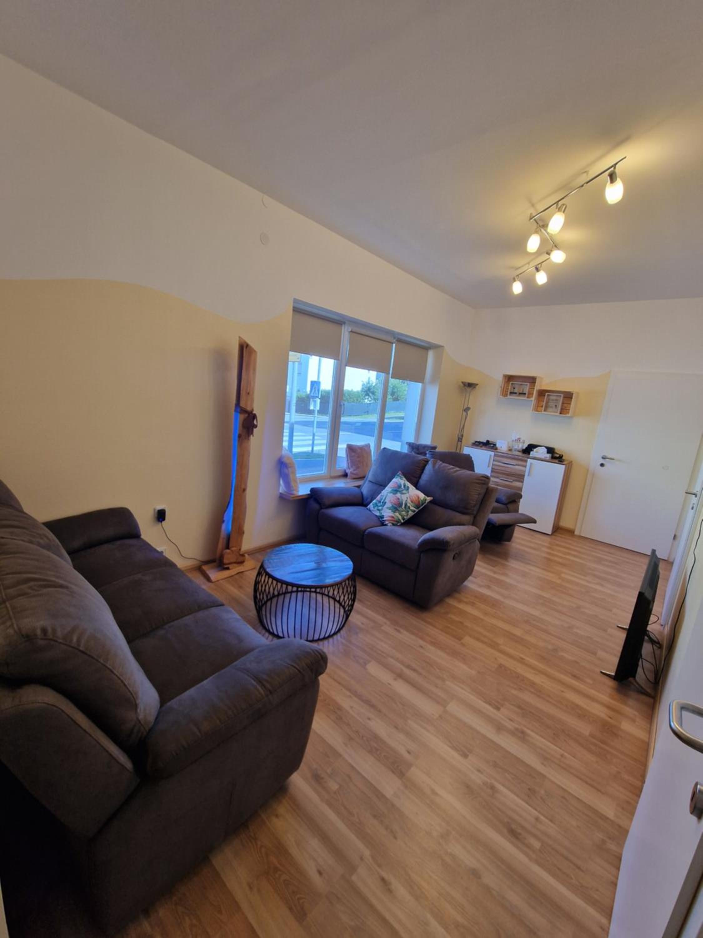 Apartment photo 2
