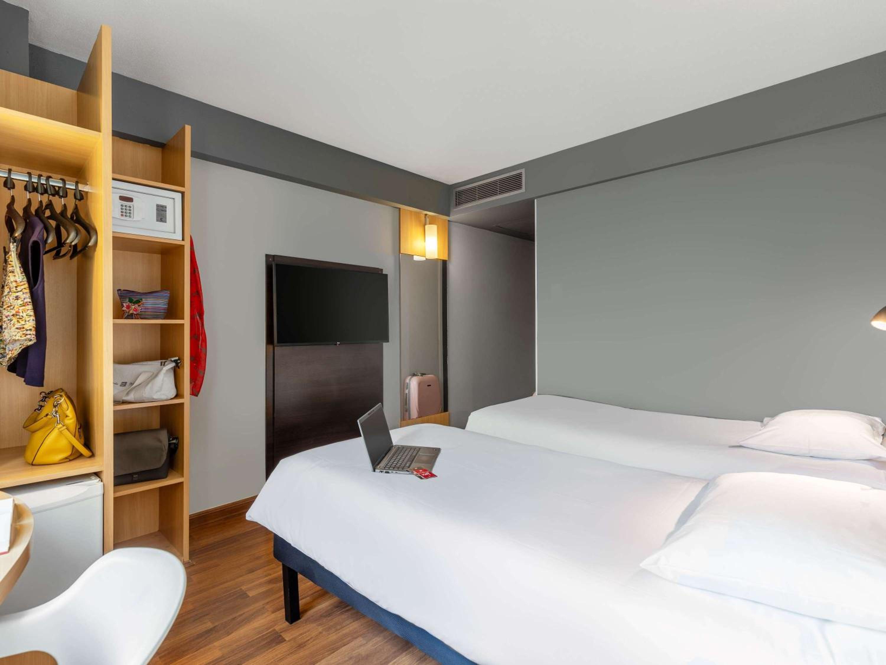 Standard Room with Two Single Bed