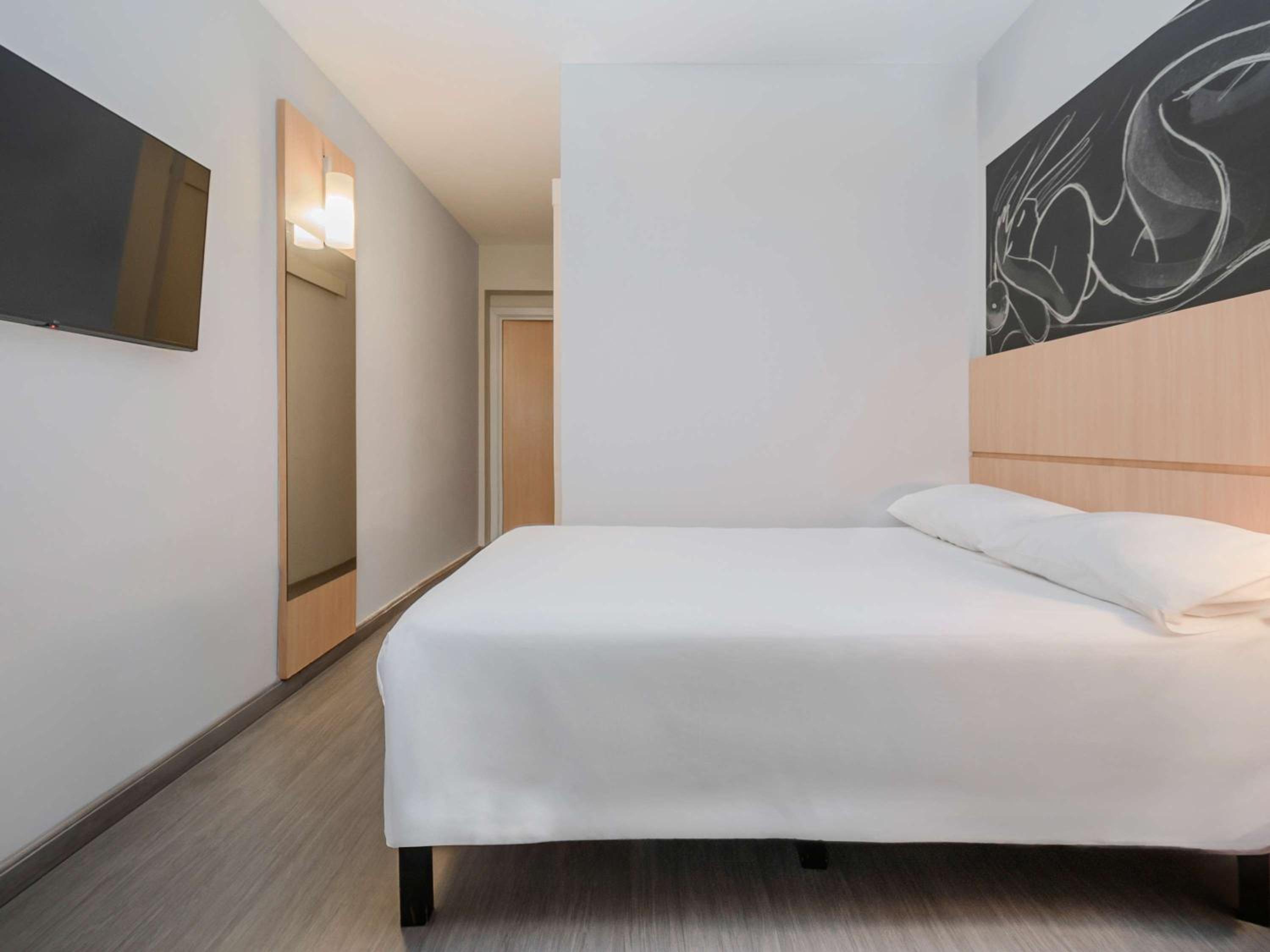 Standard Double Room - Disability Access photo 1