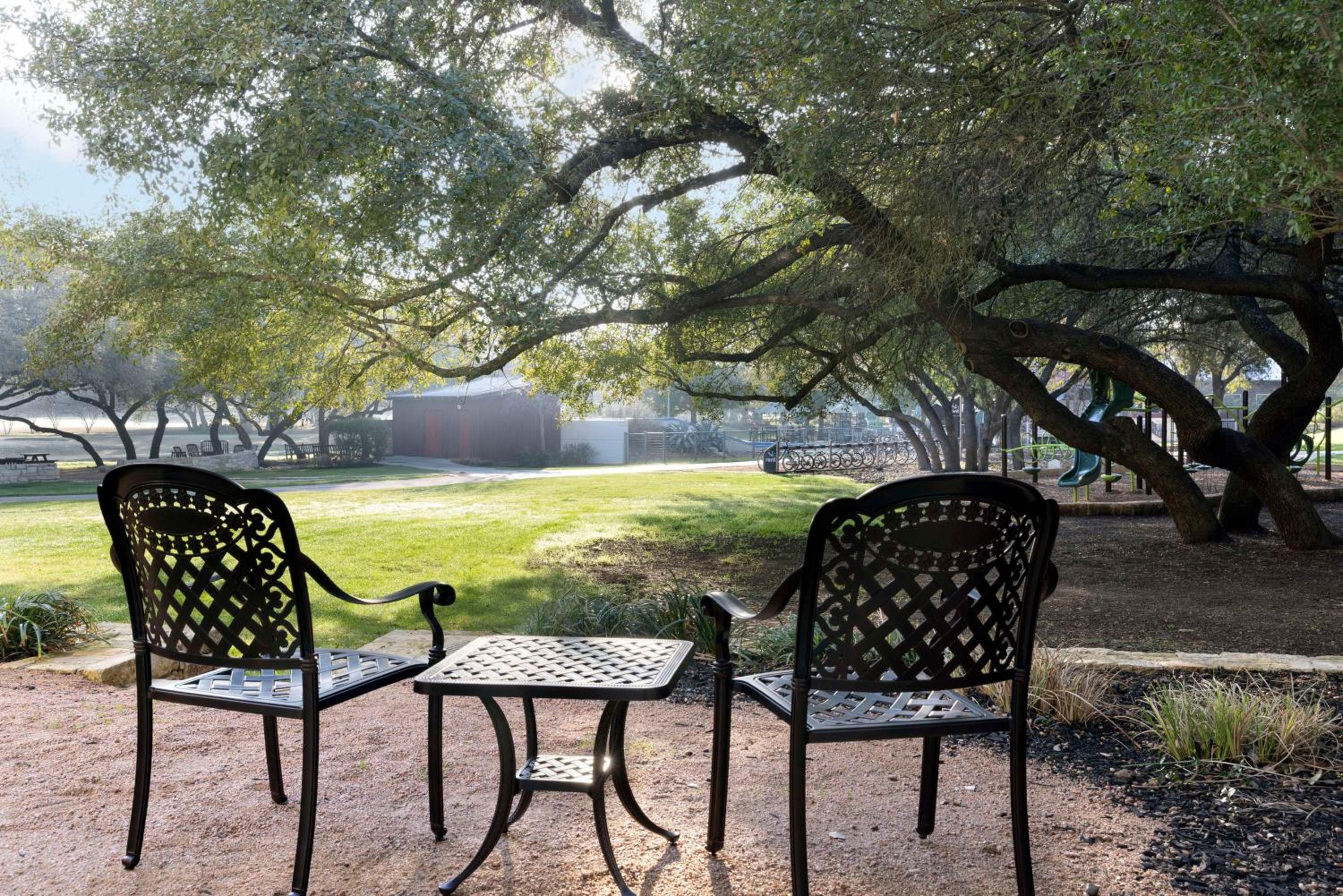 King Room with Patio - Preferred - Photo 2