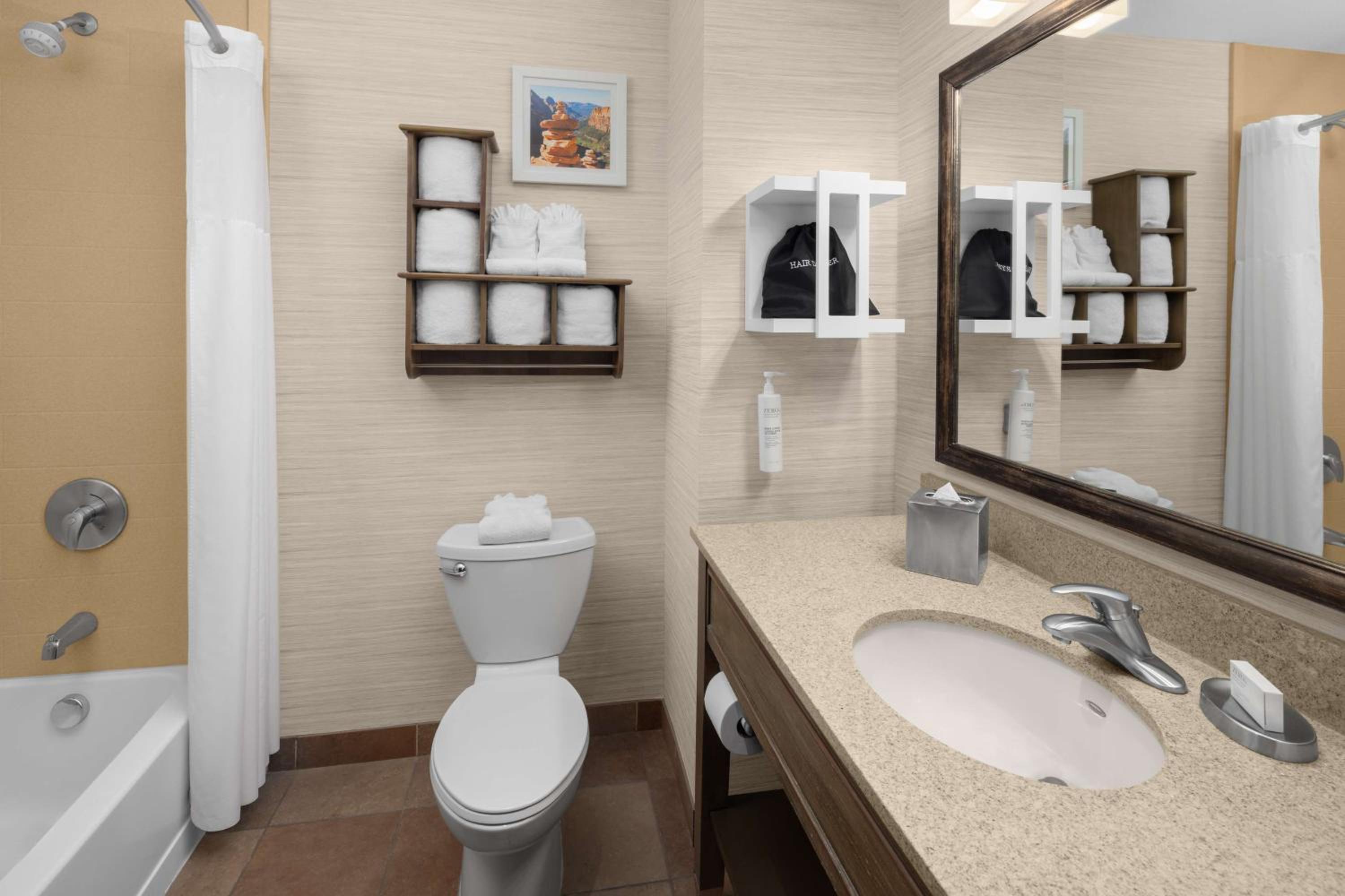 Queen Room with Two Queen Beds - Hearing Access/Non-Smoking
