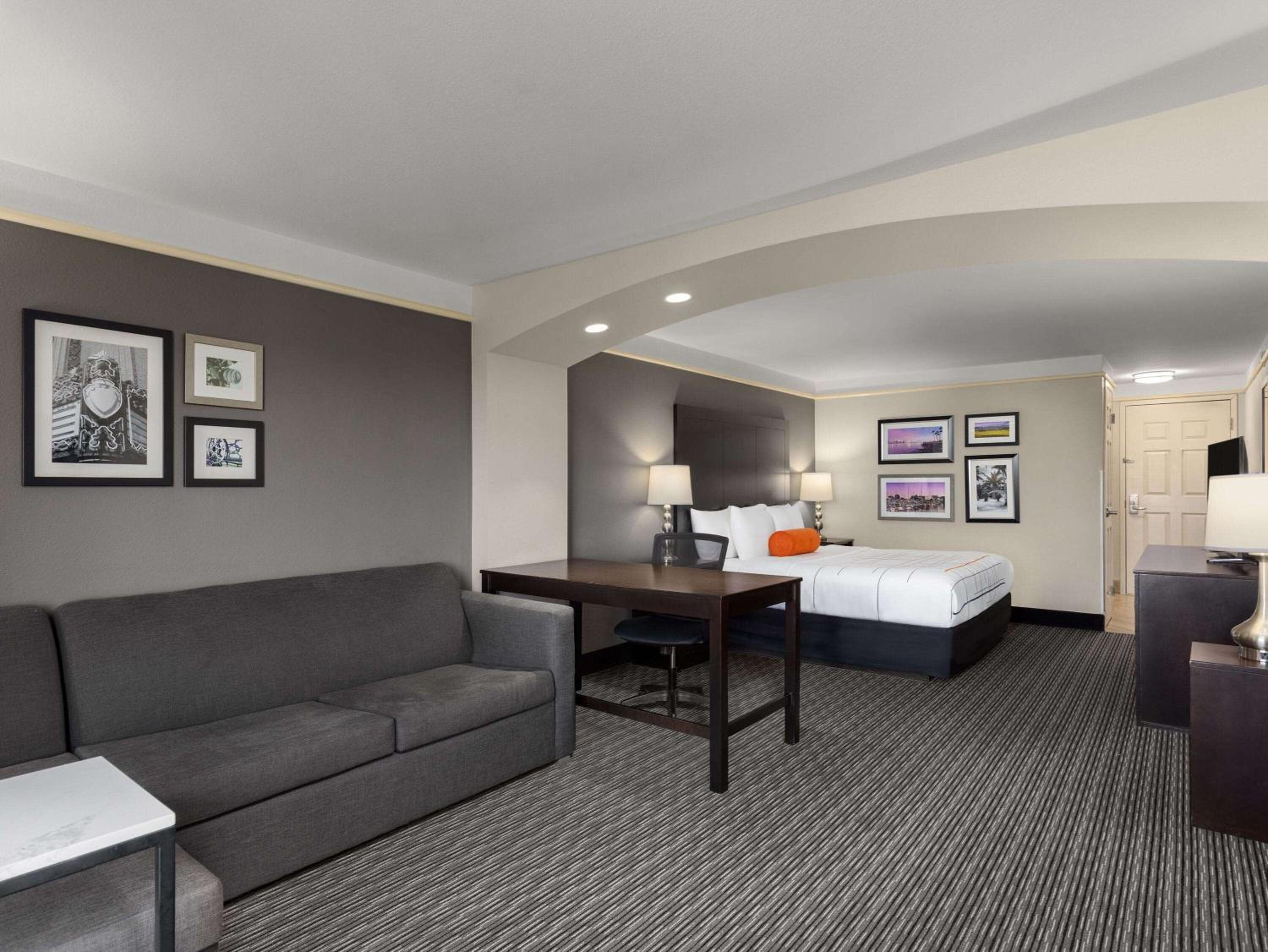 Executive King Room - Non-Smoking photo 2