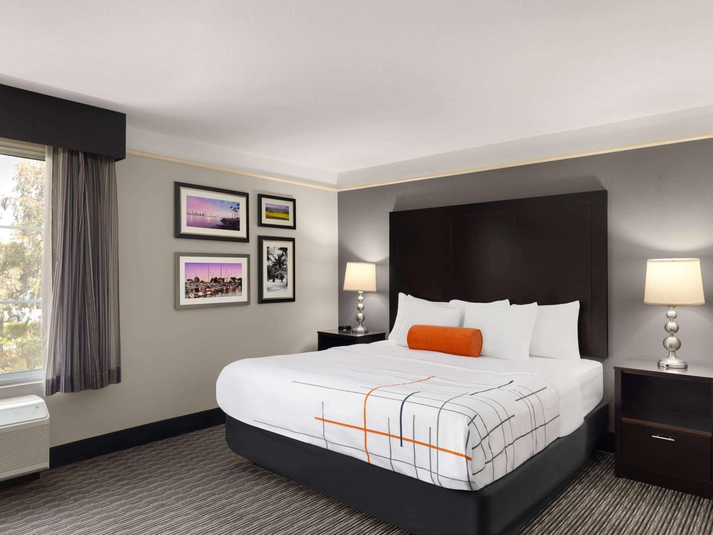 One-Bedroom Suite photo 1