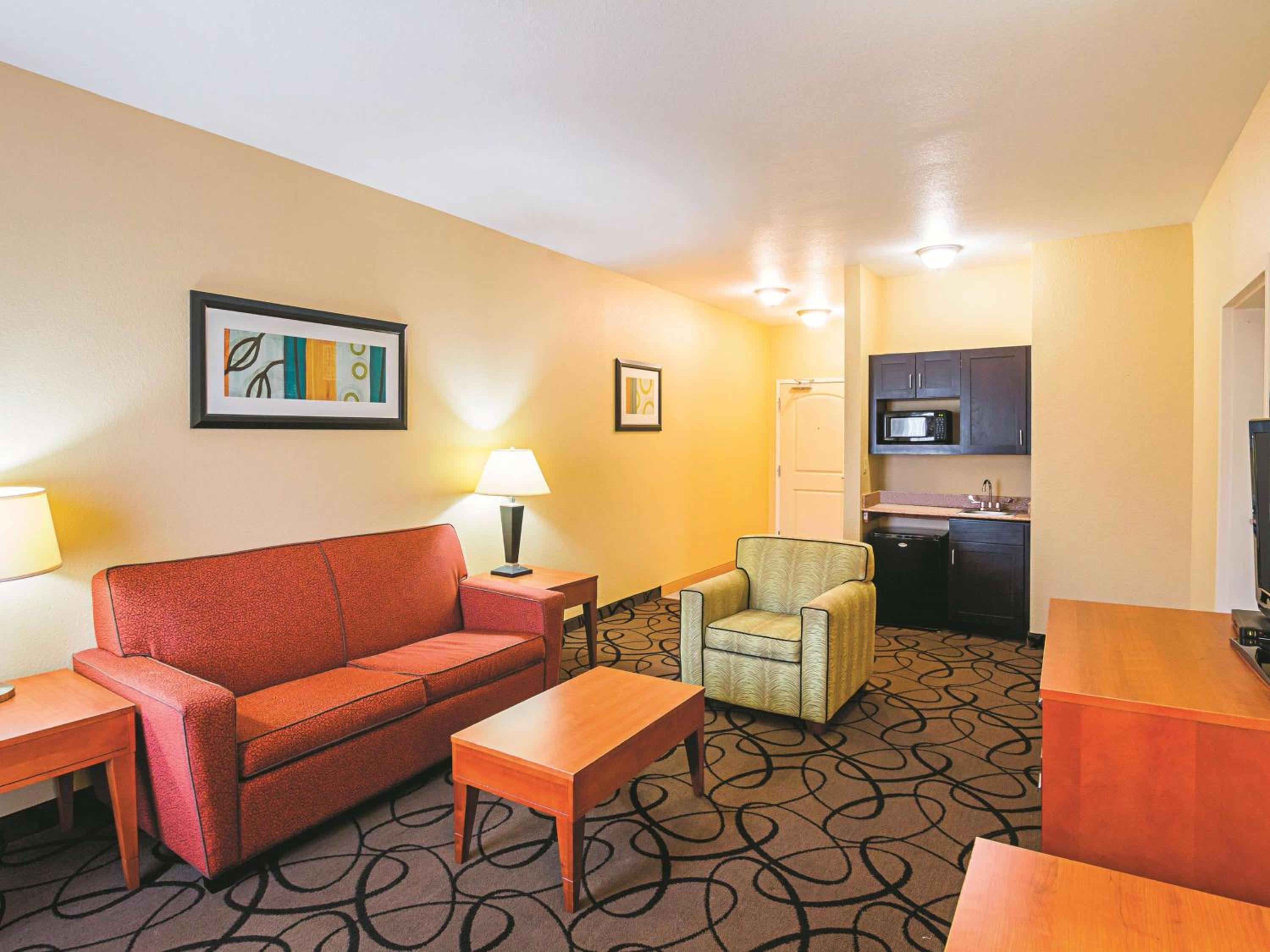 One-Bedroom King Suite - Non-Smoking - Photo 1