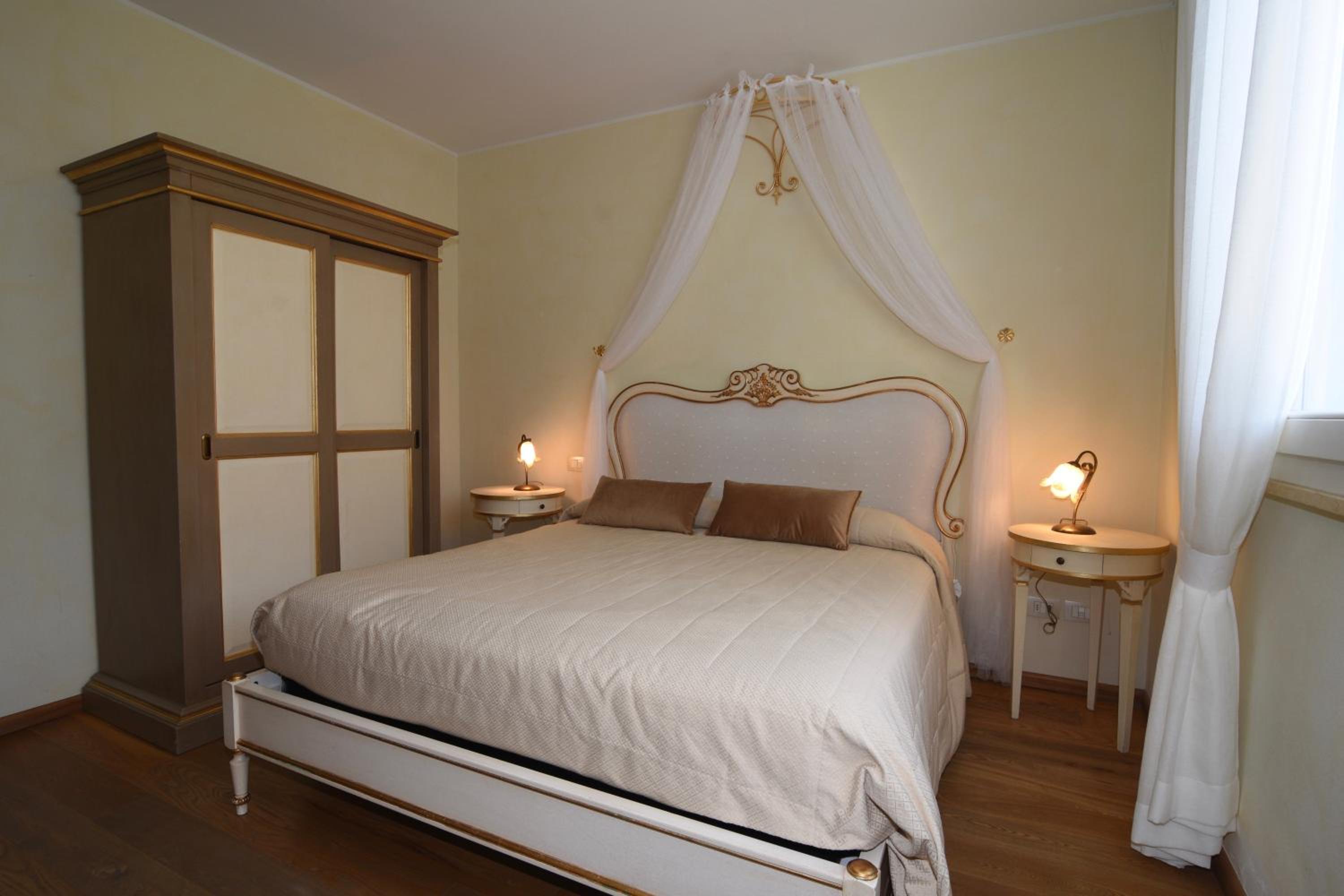 Double Room with Extra Bed photo 1