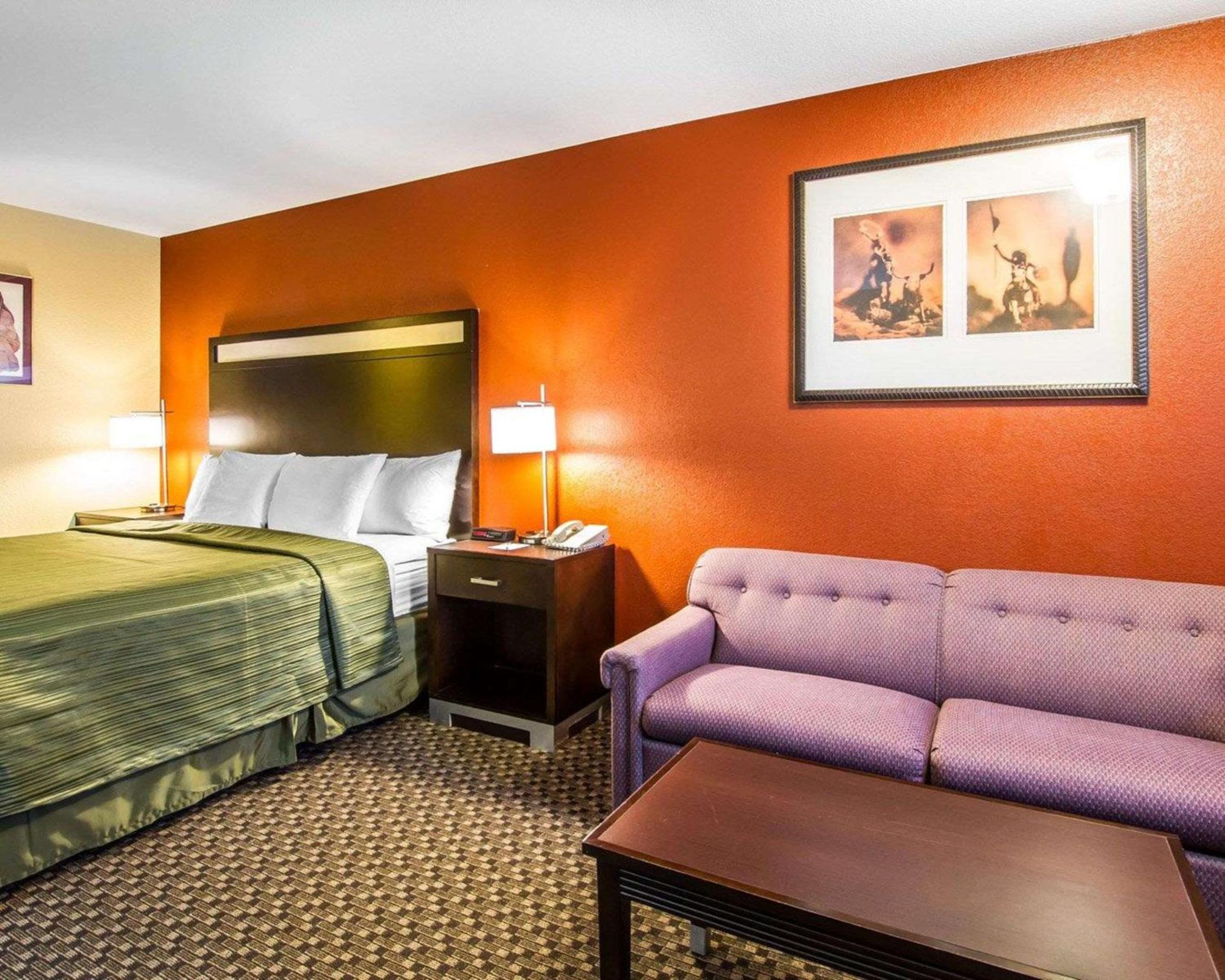 King Room - Non-Smoking - Photo 1