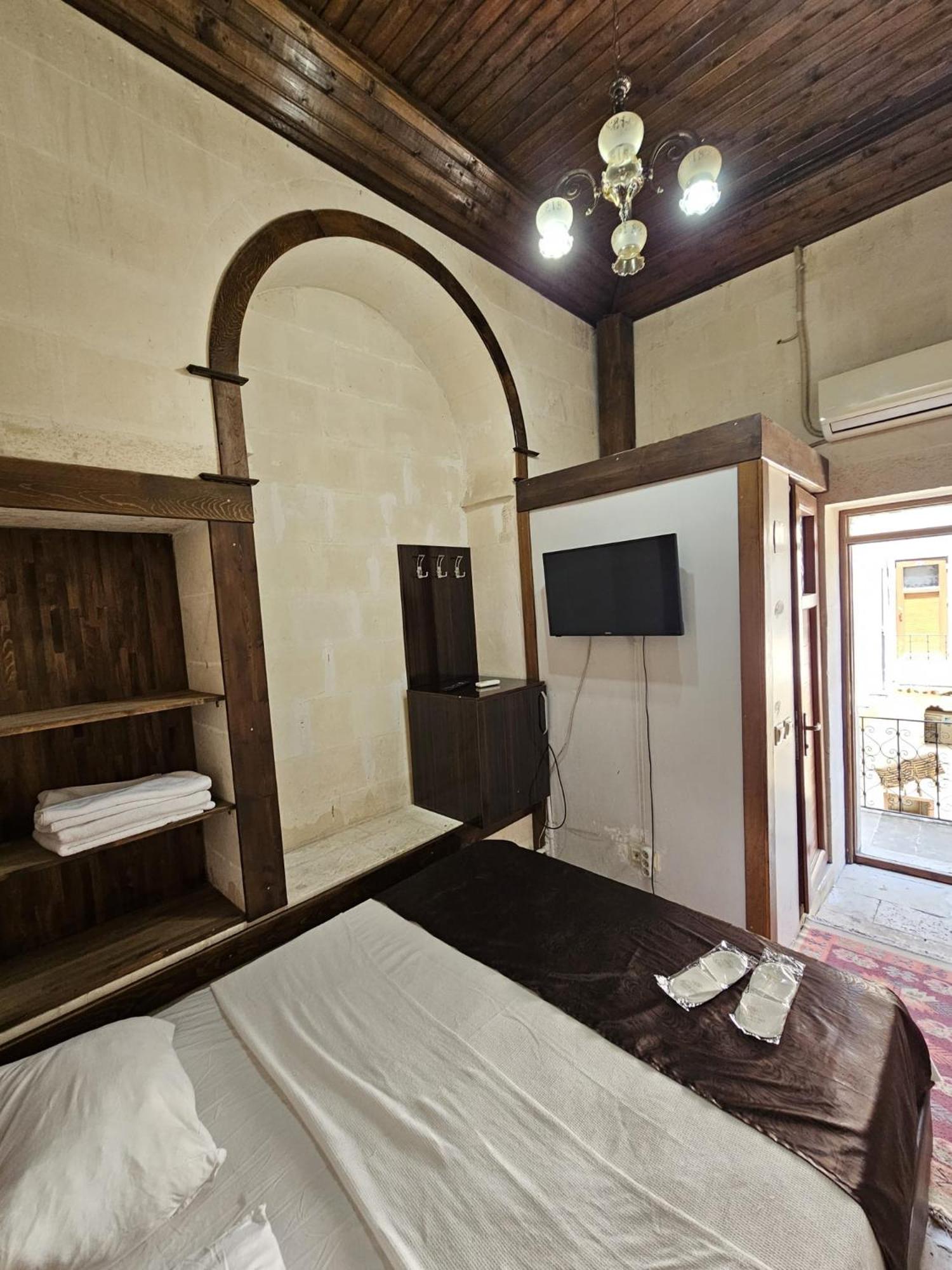 Deluxe Double Or Twin Room photo 3